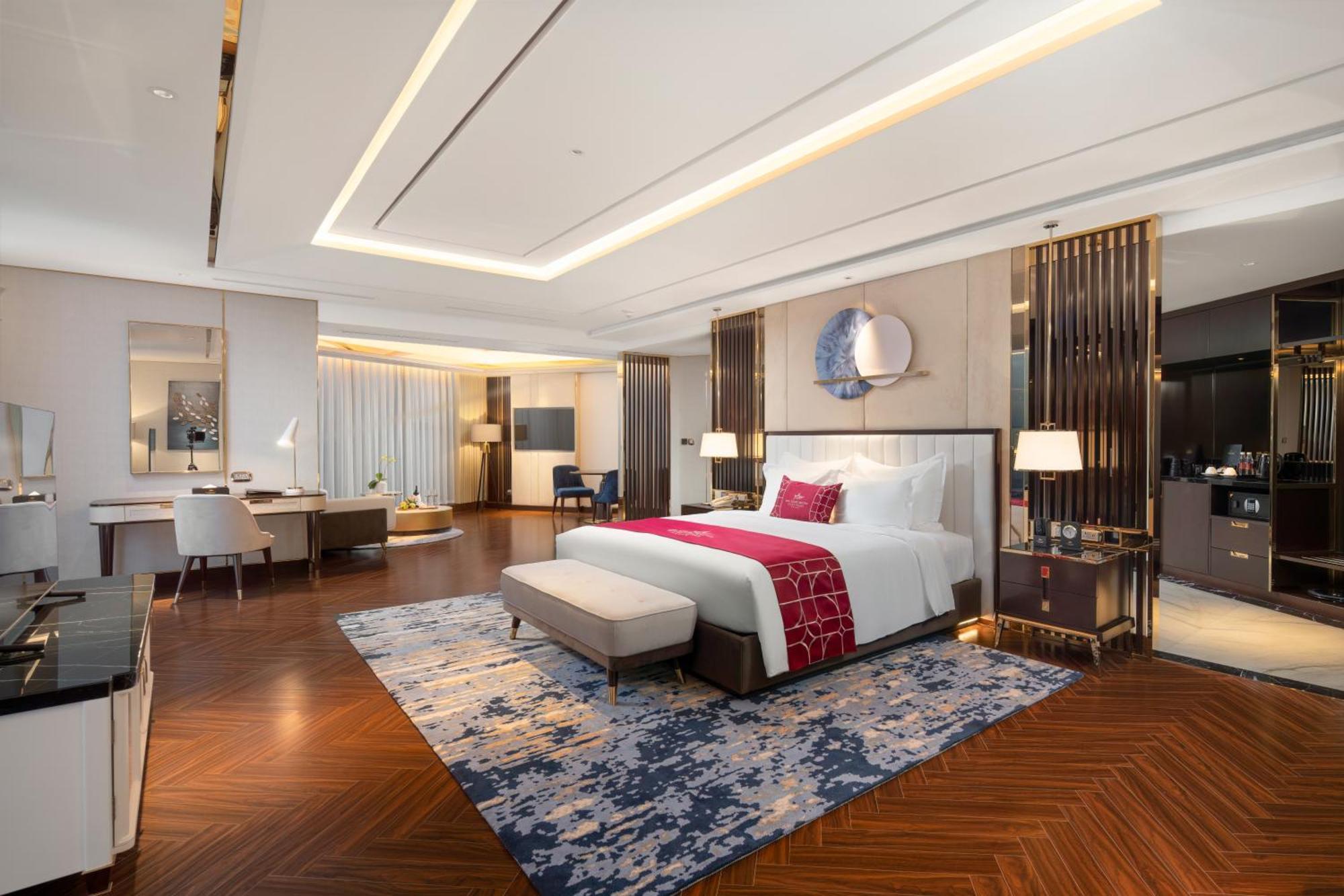 Radisson Blu Ha Long Bay 5*