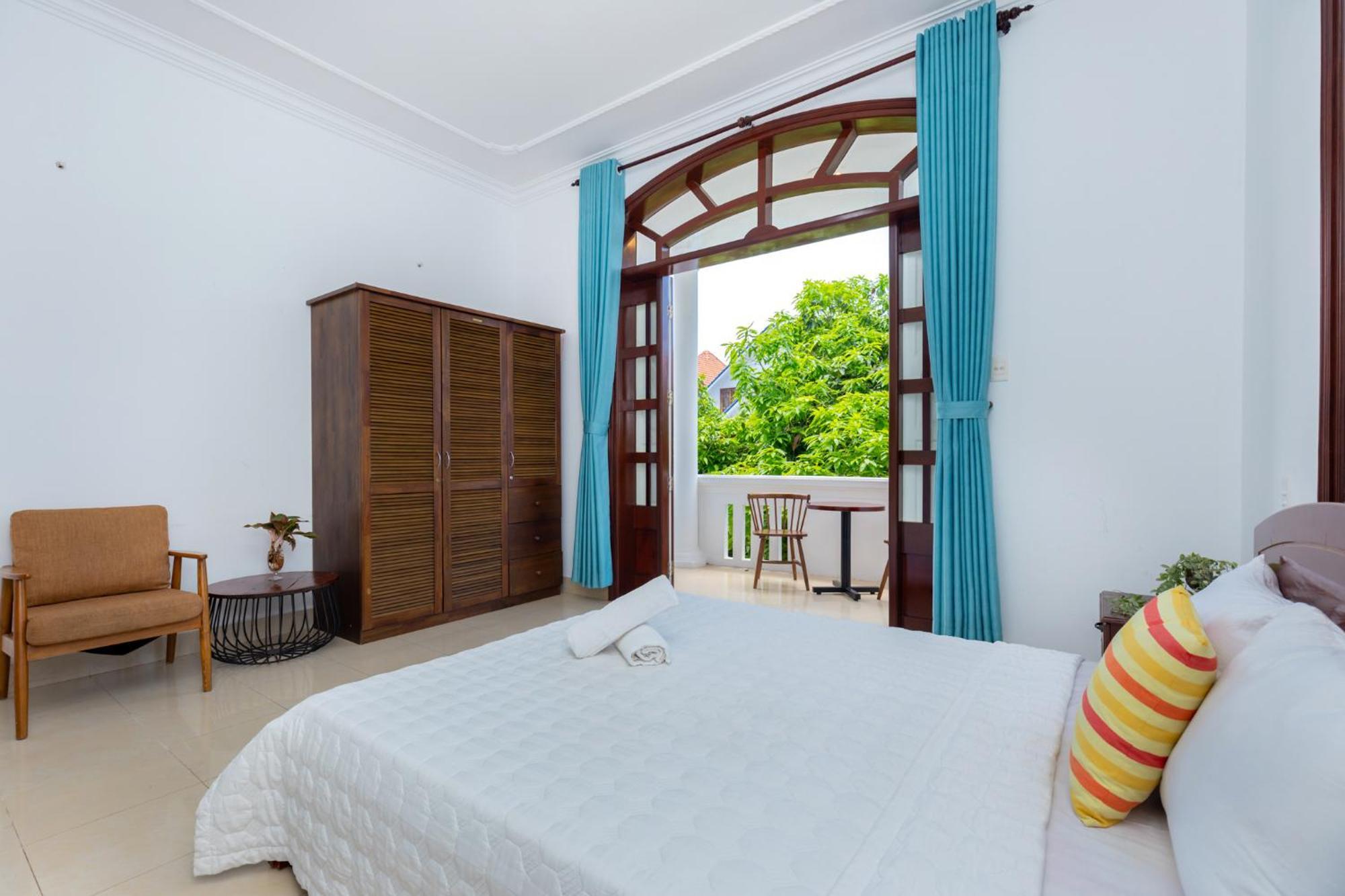 Villa Hoang Duc Ho Boi Bai Sau *