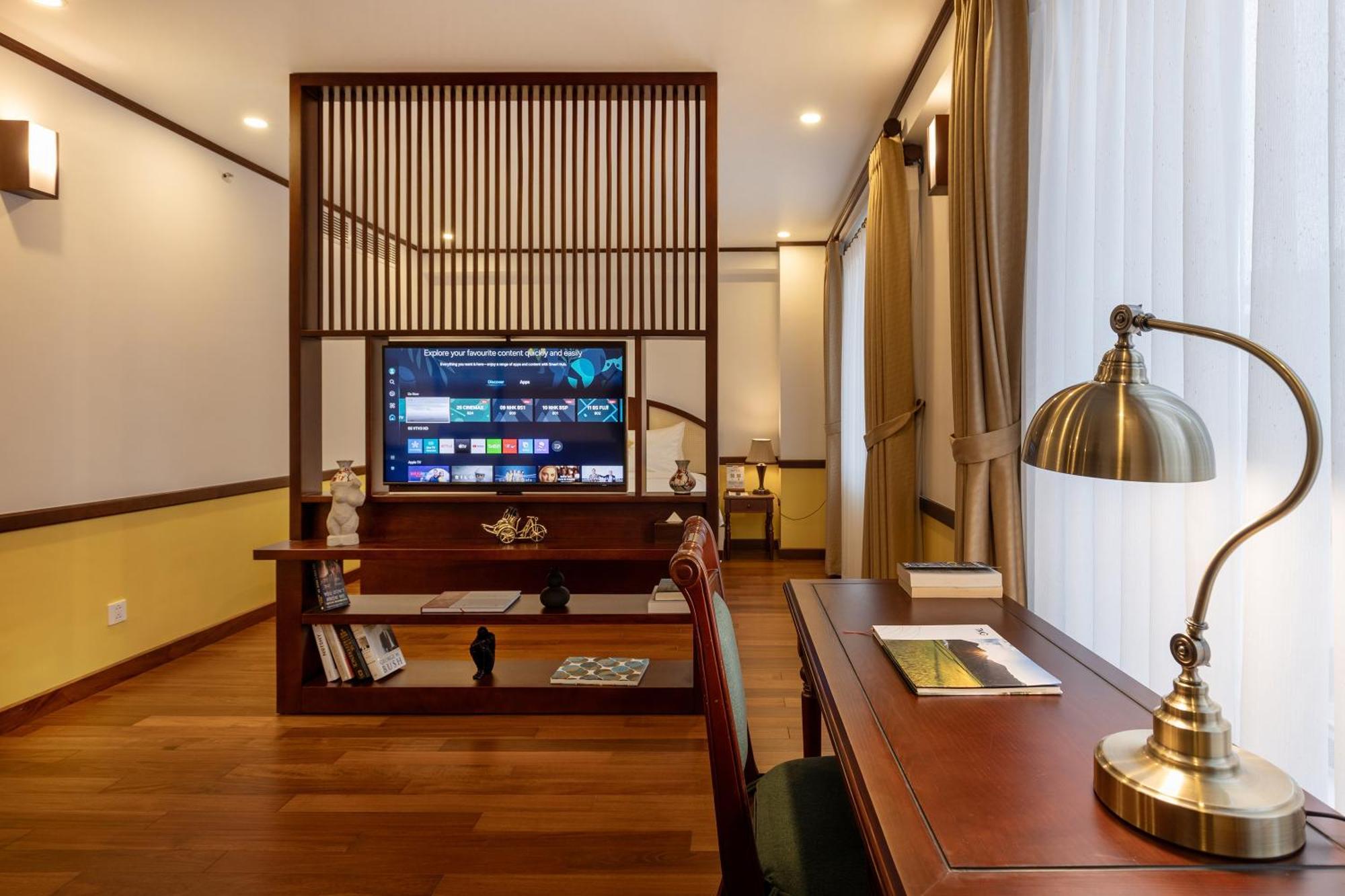 Flower Garden Hotel 4*