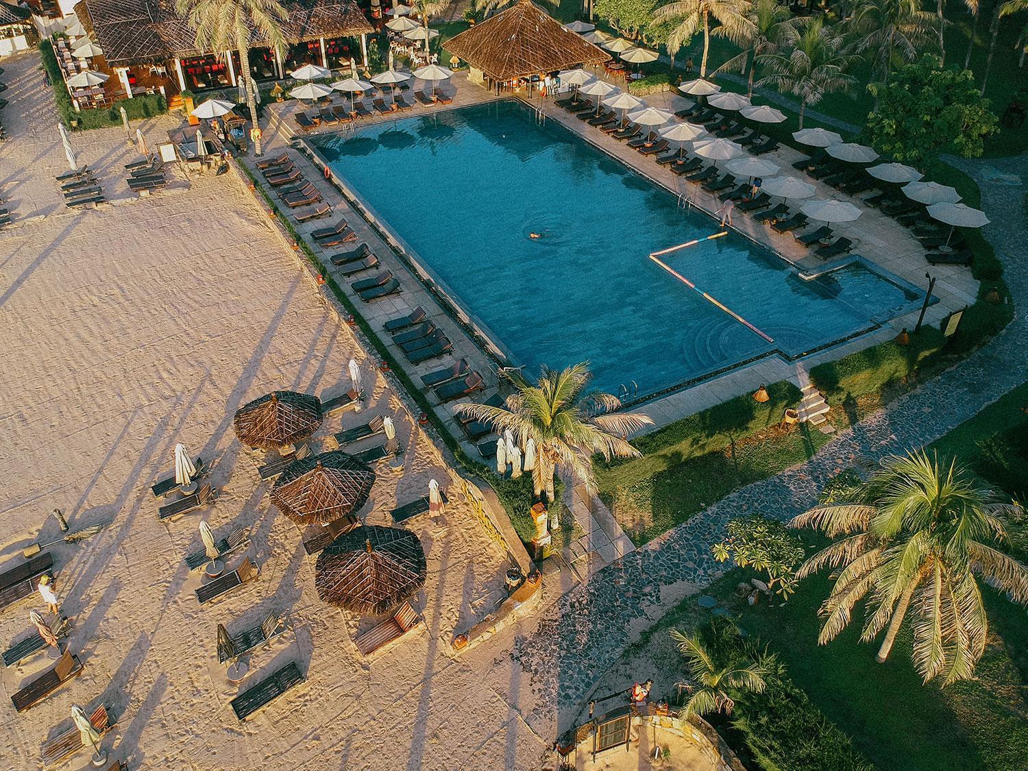 Seahorse & Khu nghỉ mát 4*