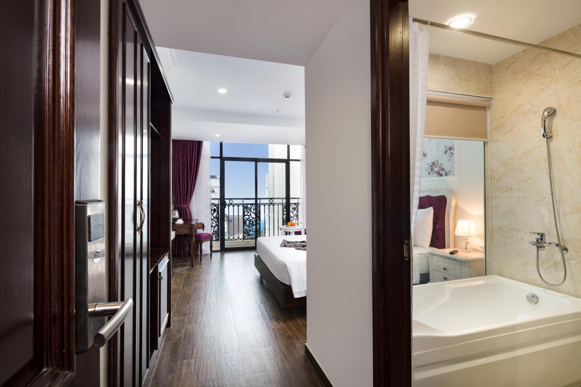 Bonjour Hotel Nha Trang