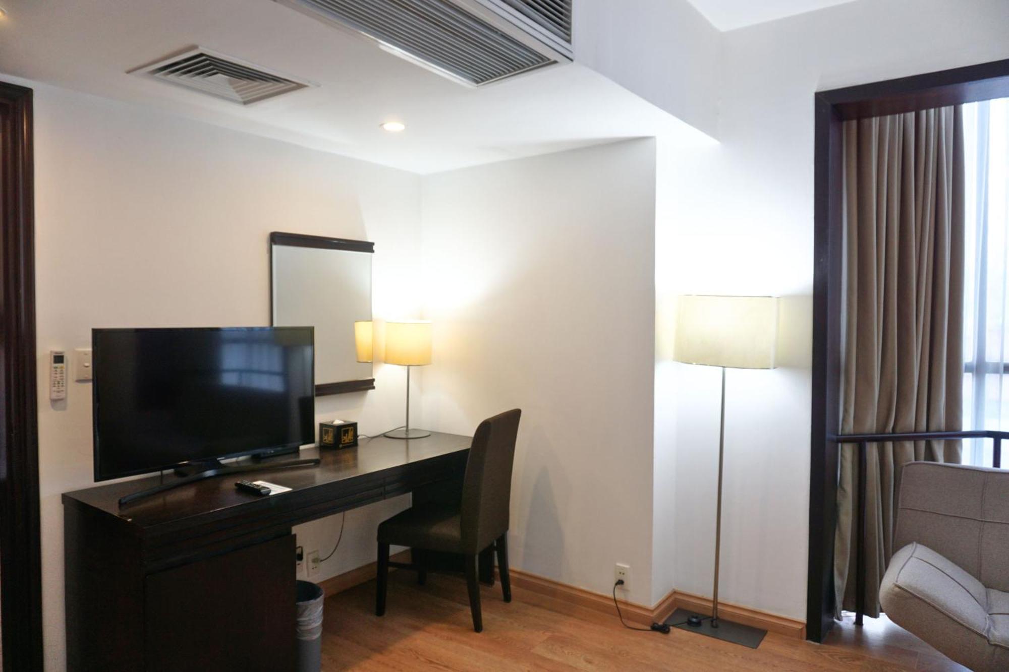 Quốc Tế Bảo Sơn 4*