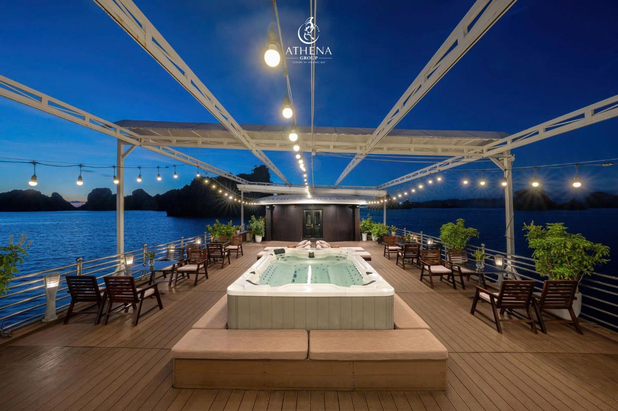 Athena Royal Cruise - Luxury In Halong Bay 5*