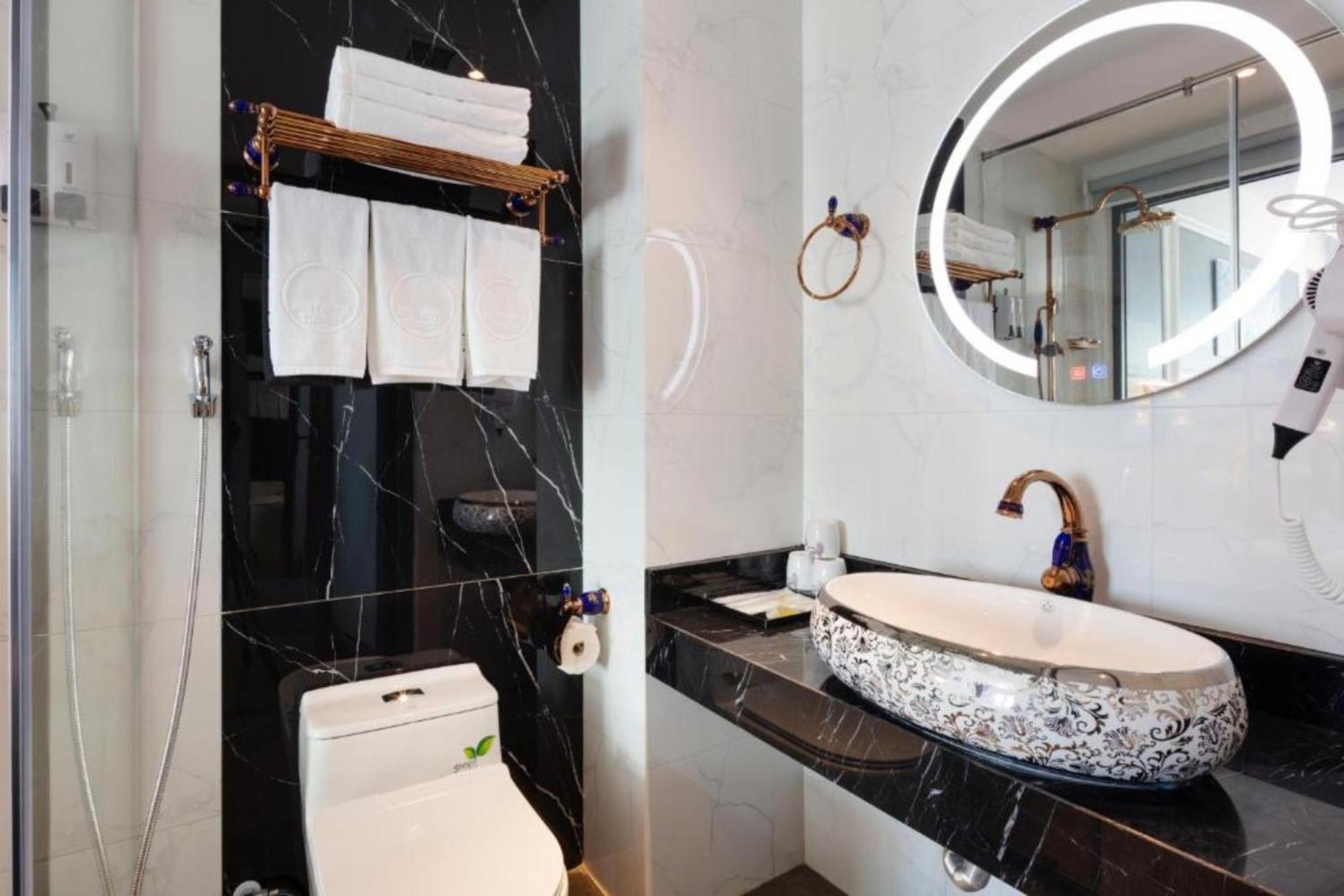 Ruby Hotel