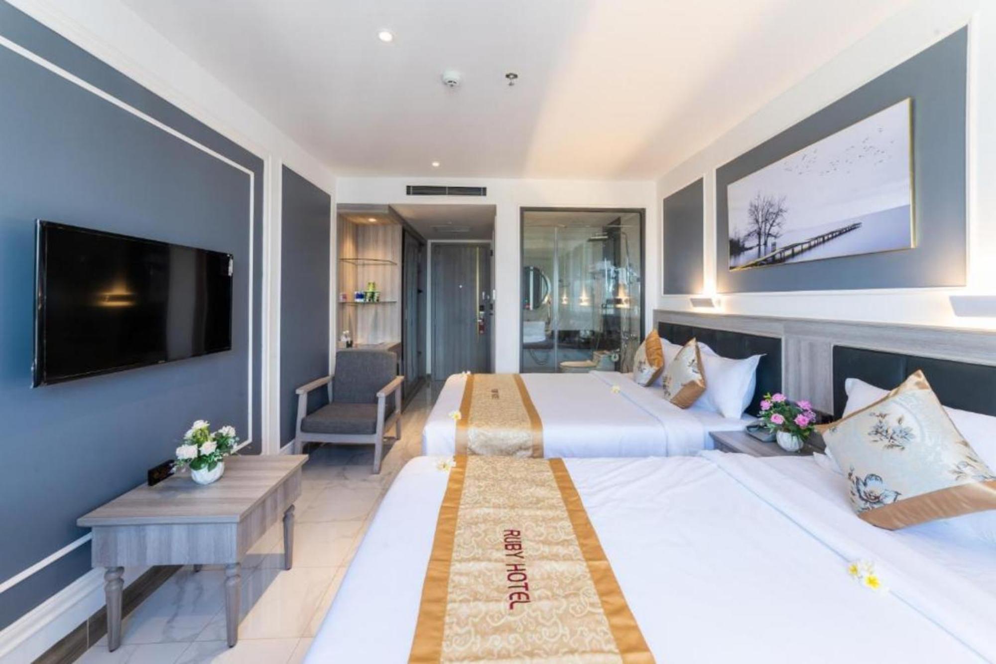 Ruby Hotel