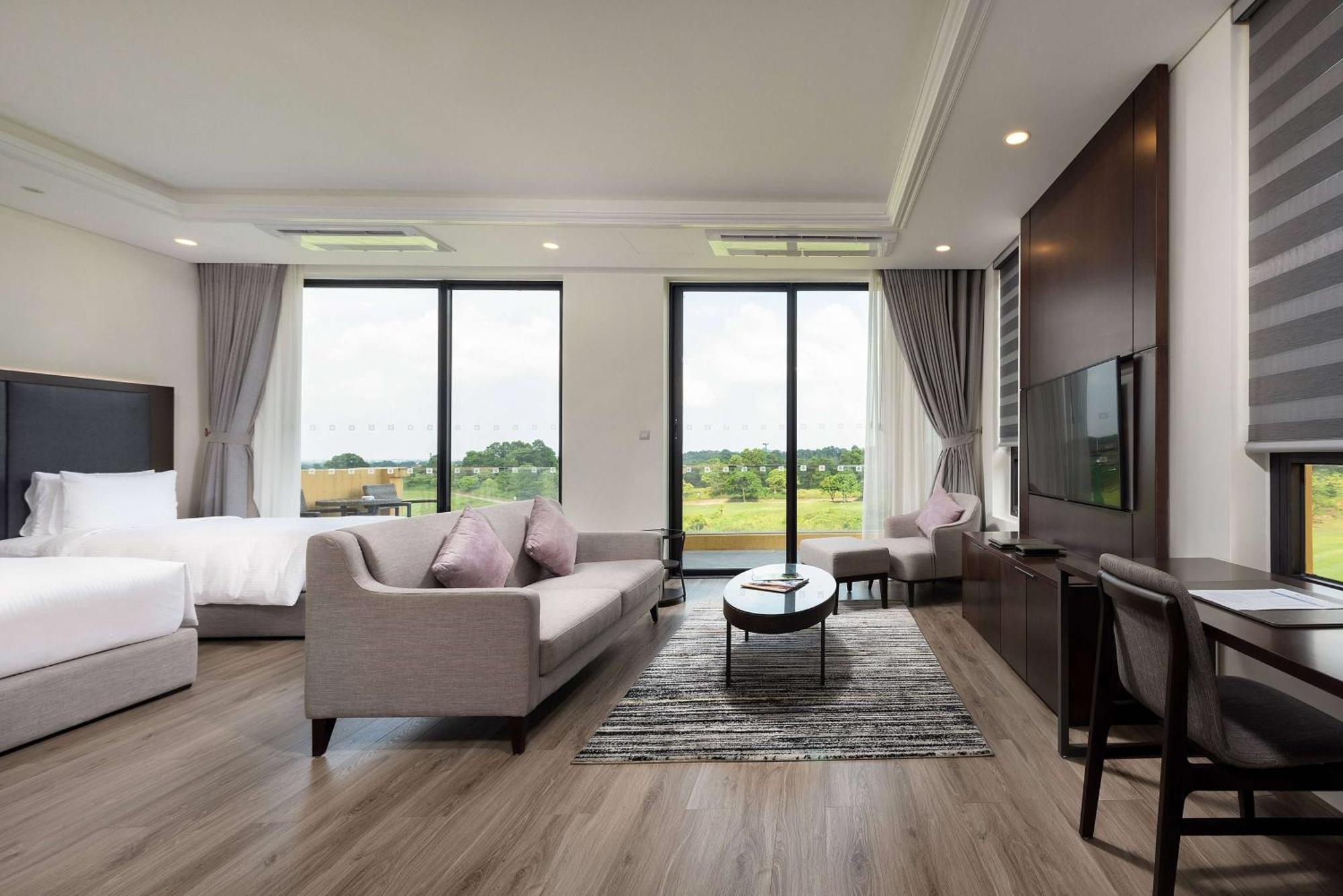 Khách sạn Dưỡng Và Wyndham Sky