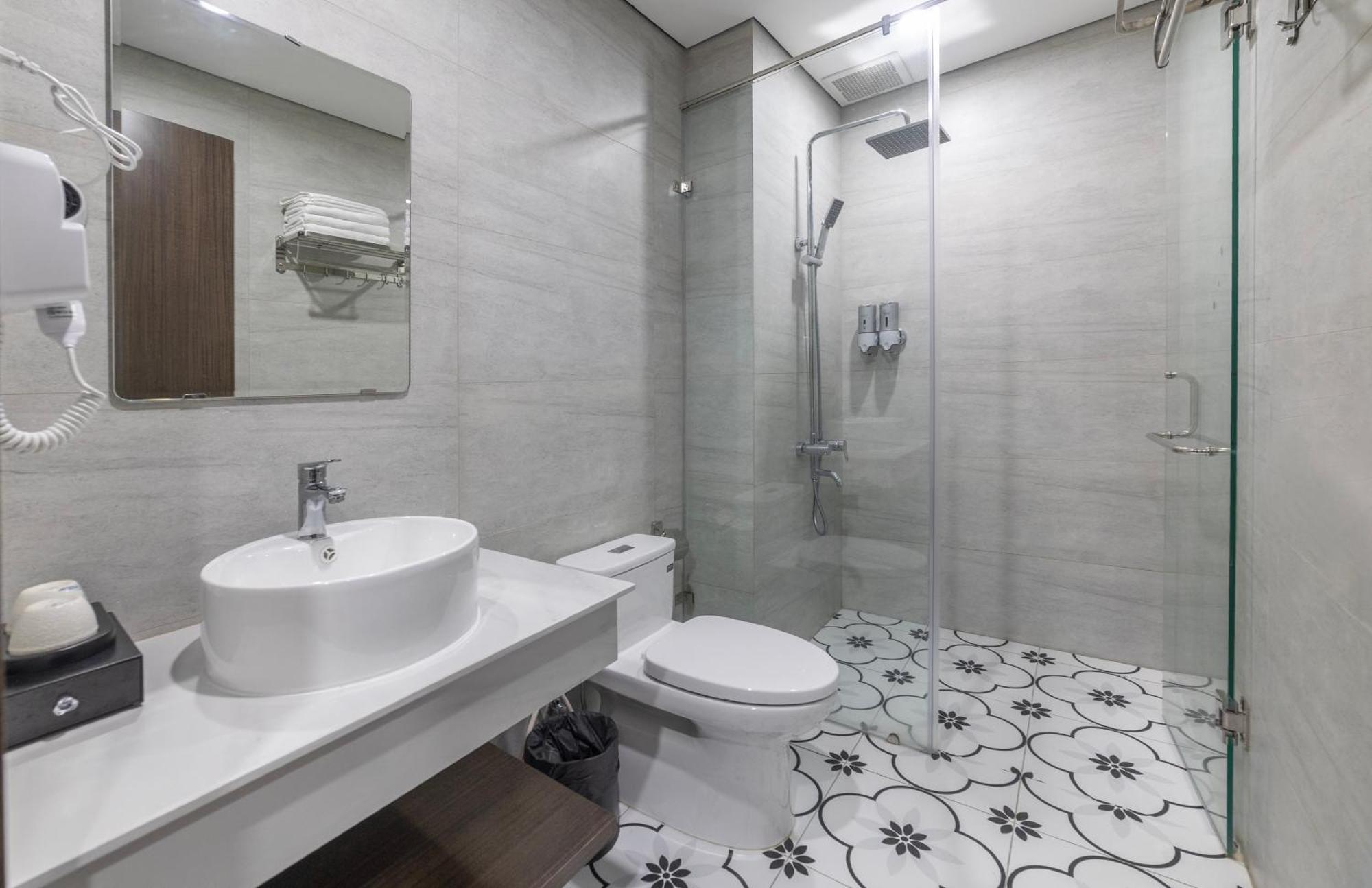 Hotel Lp &