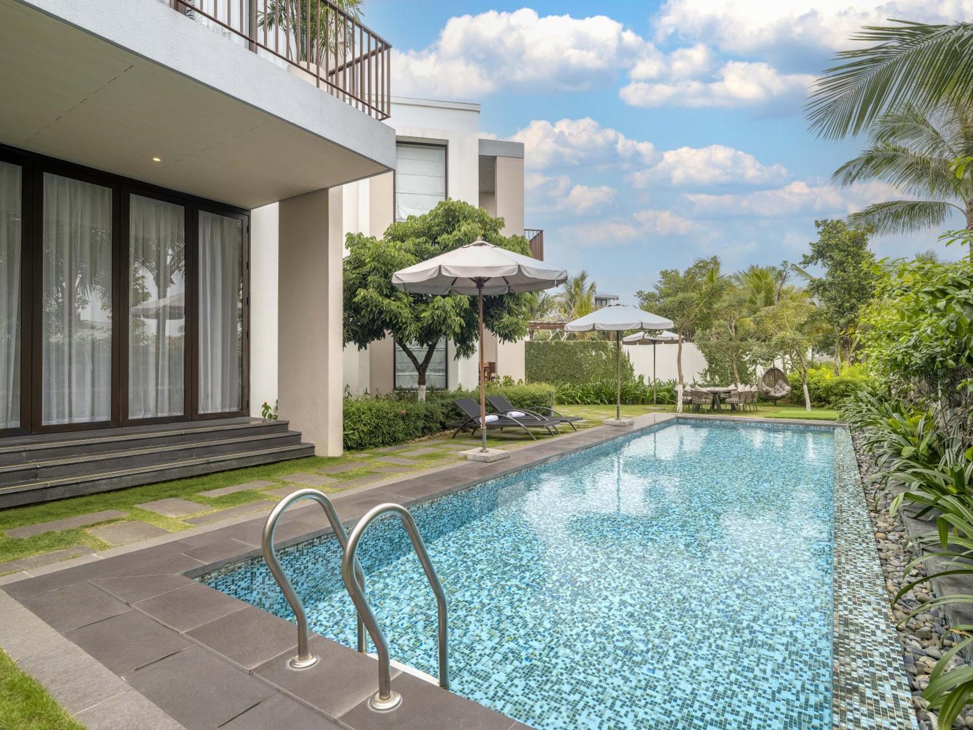 Premier Village Bay