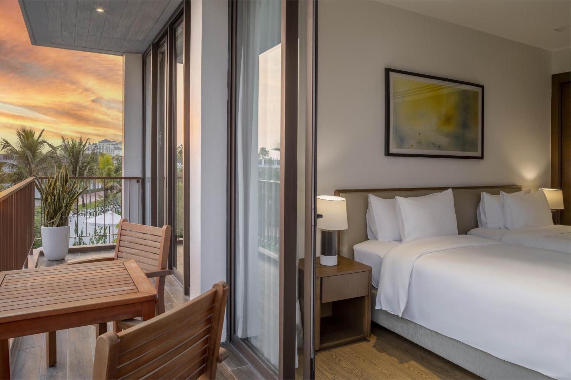 Resort Premier Village Bay Hạ Long