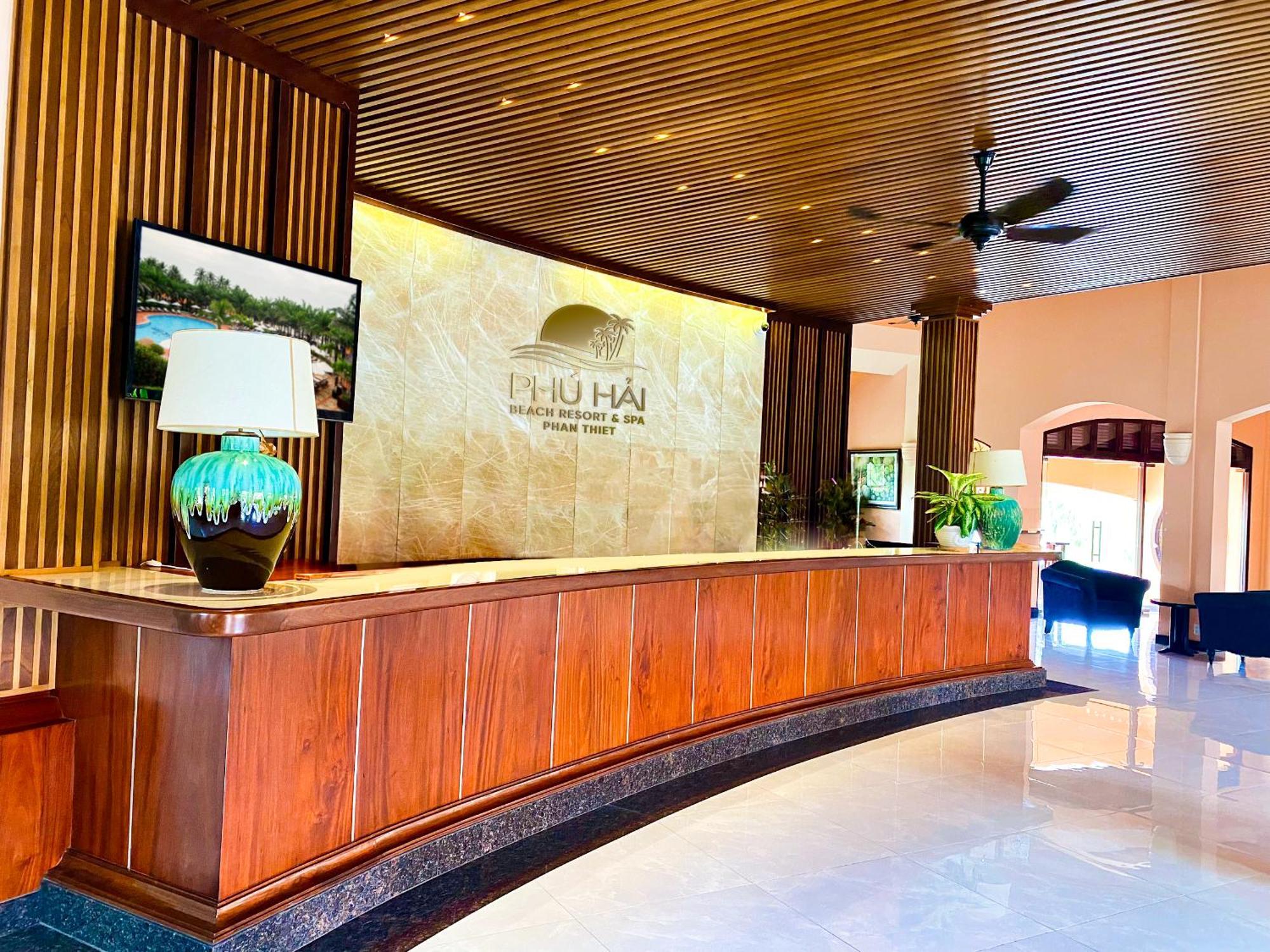 Phu & Resort