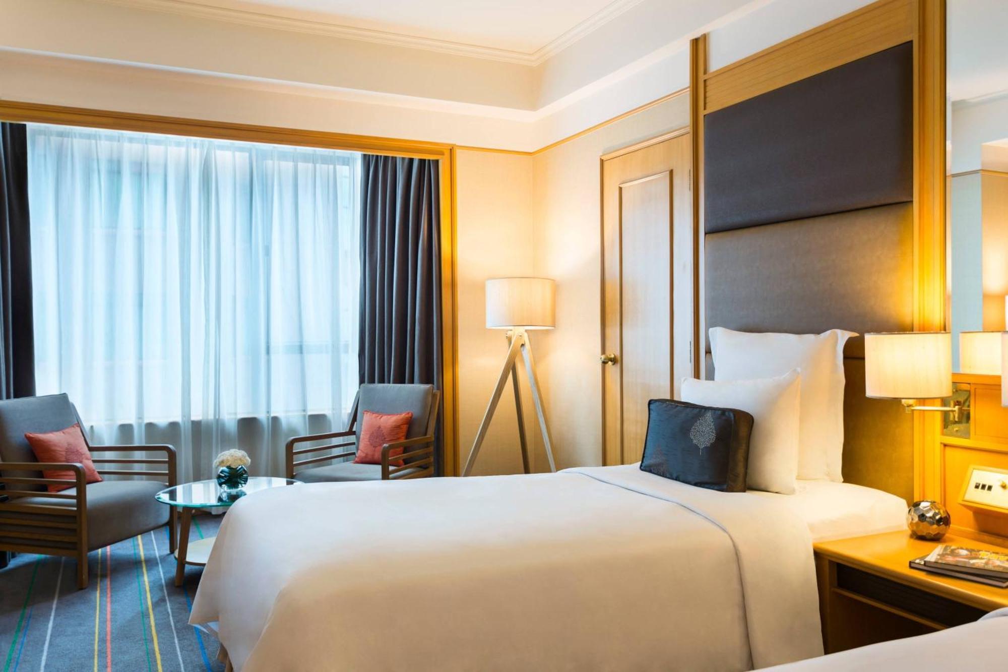 Renaissance Riverside Saigon Hotel 5*