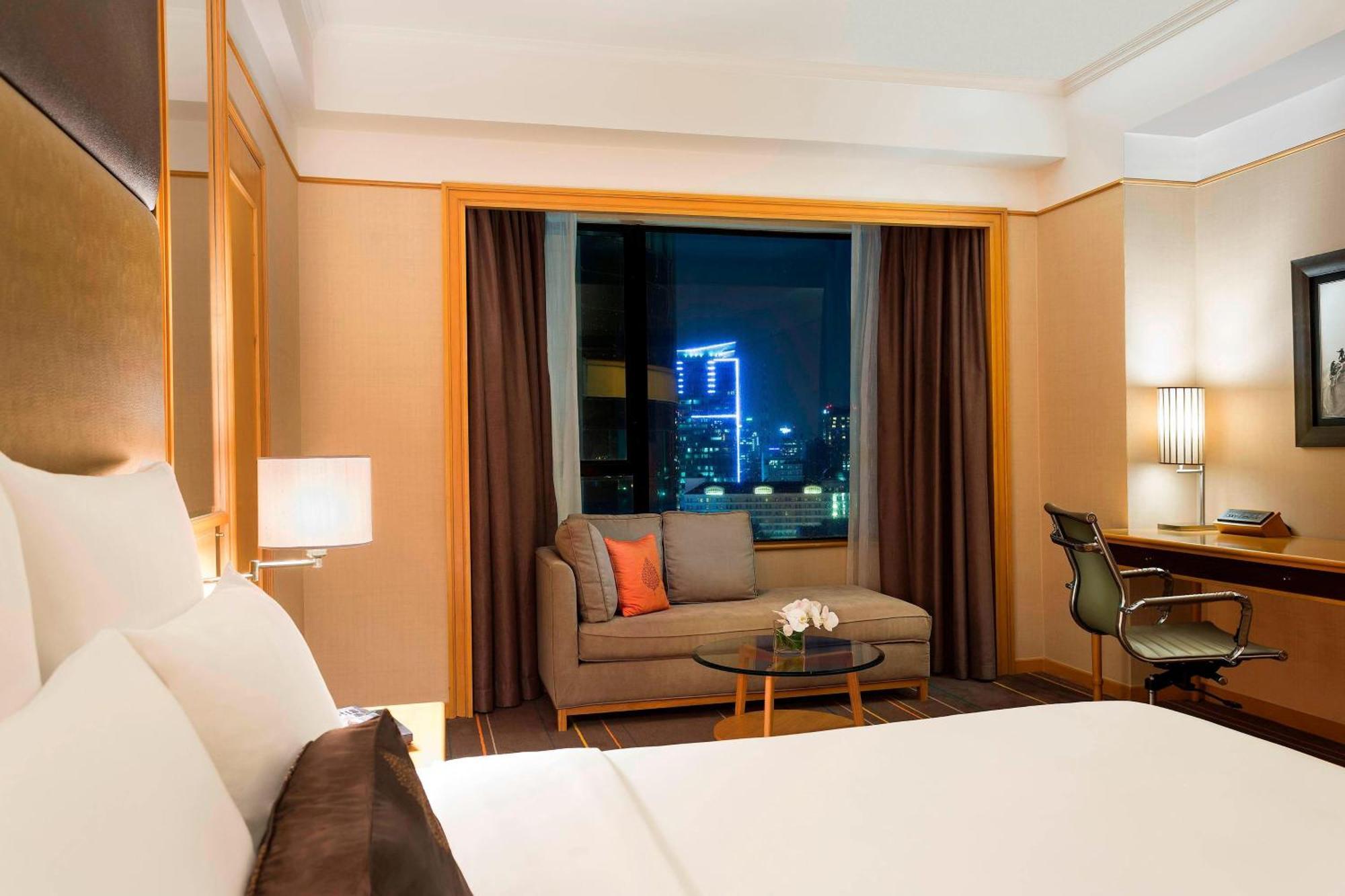 Renaissance Riverside Saigon