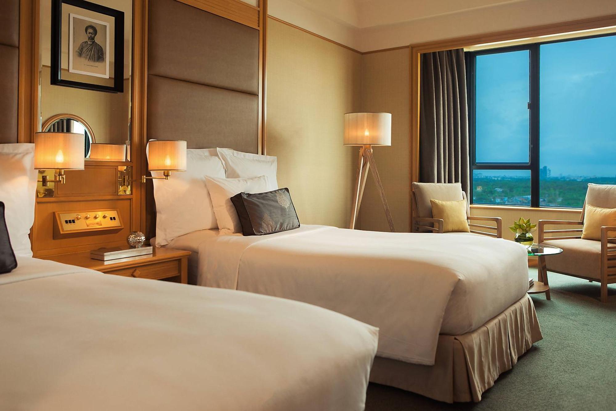 Hotel Renaissance Riverside Saigon