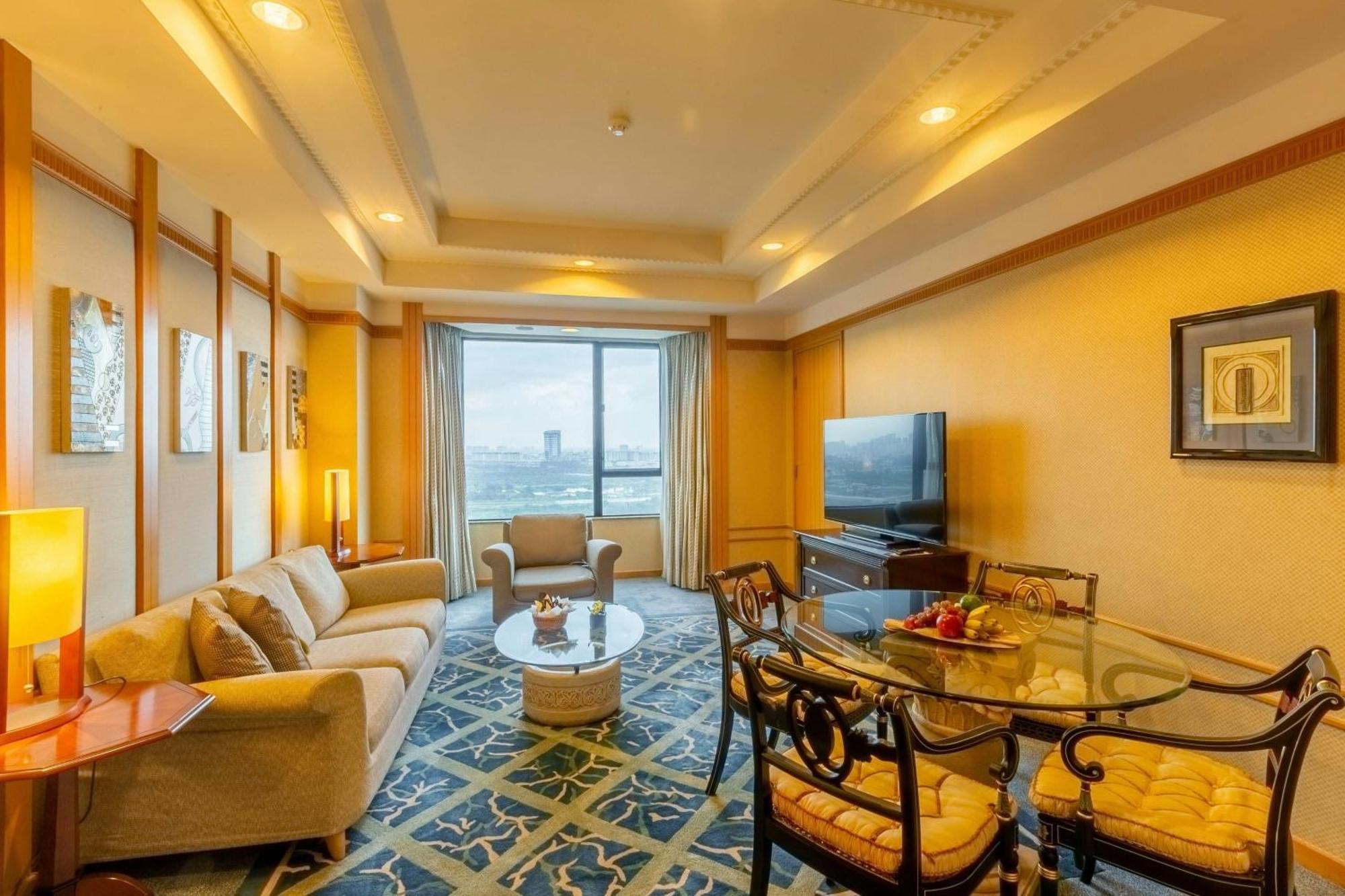 Hotel Renaissance Riverside Saigon Ho Chi Minh City