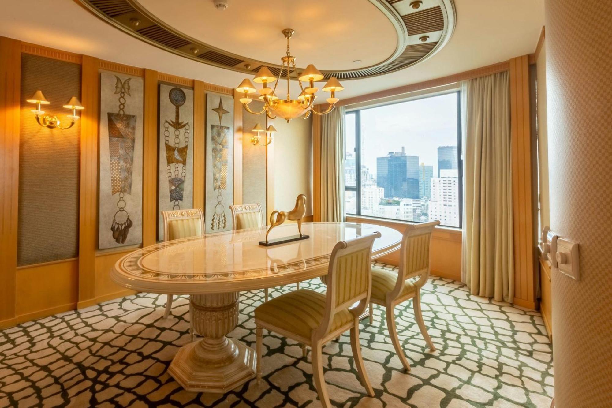 Hotel Renaissance Riverside Saigon Ho Chi Minh City