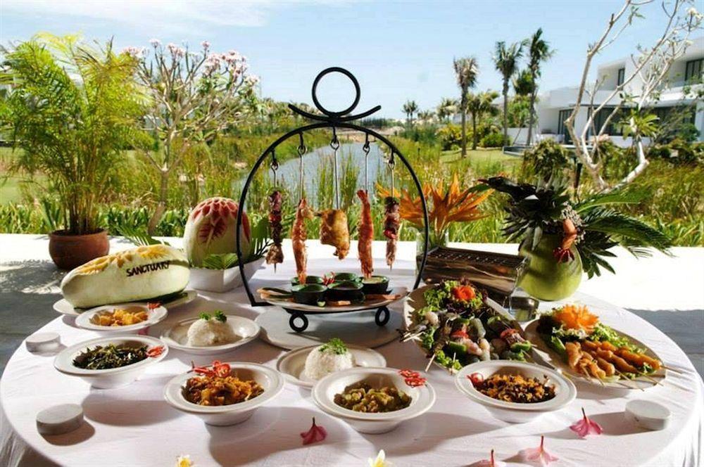 Biệt thự Sanctuary Residential Community *