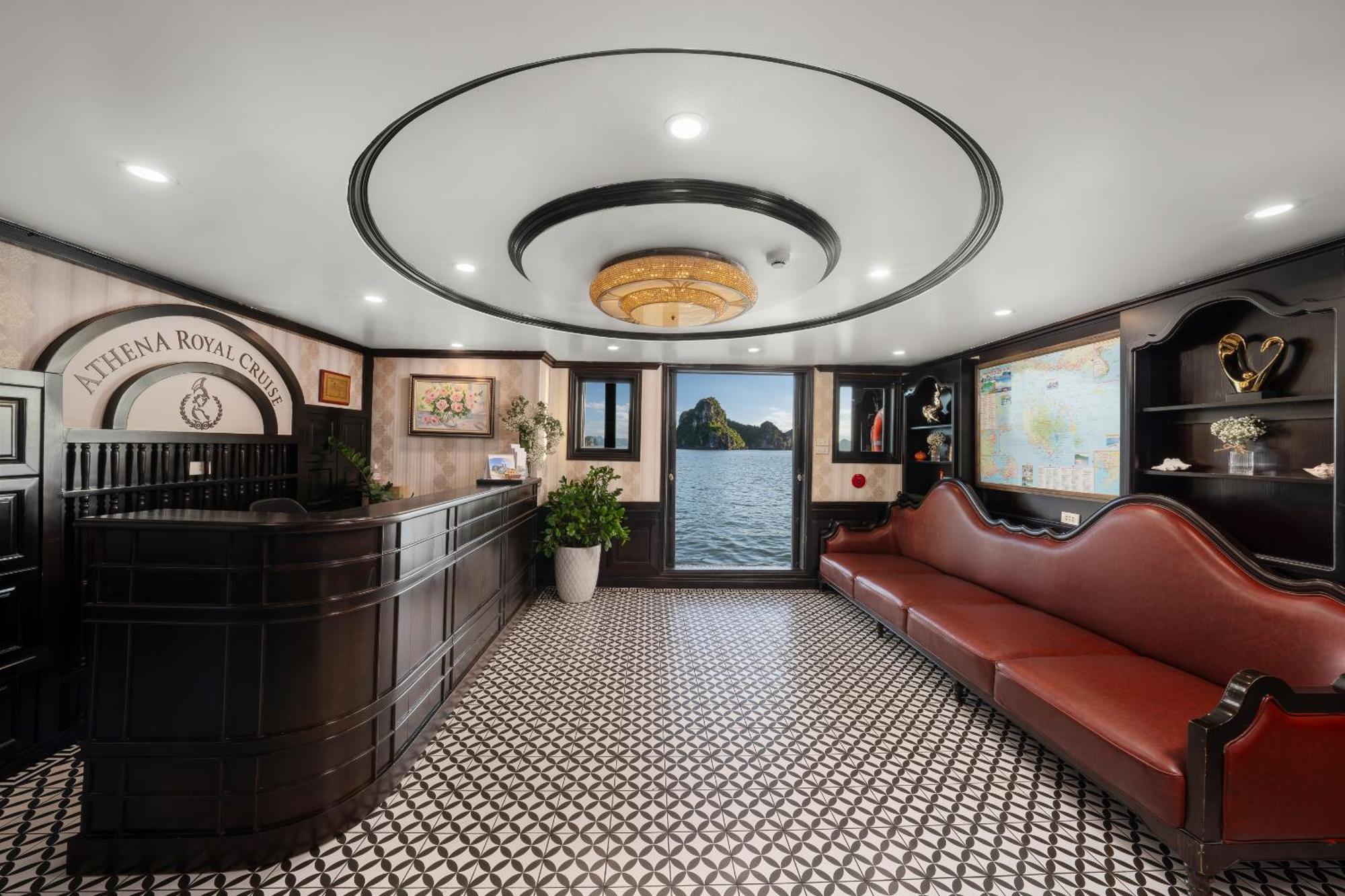  Du Thuyền Athena Royal 5*