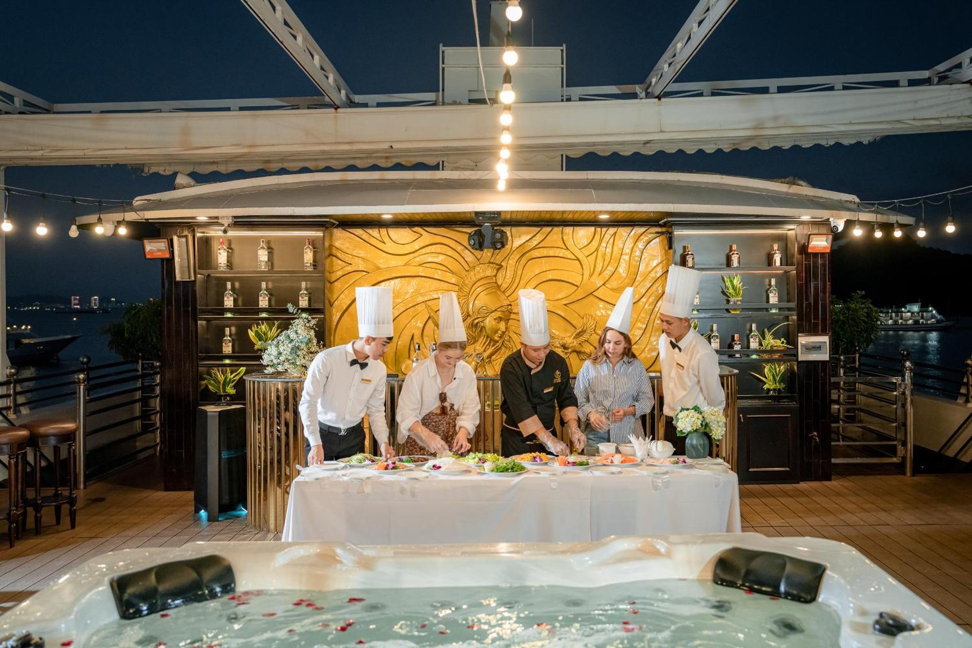 Athena Royal Cruise - Luxury In Halong Bay 5* Ha Long