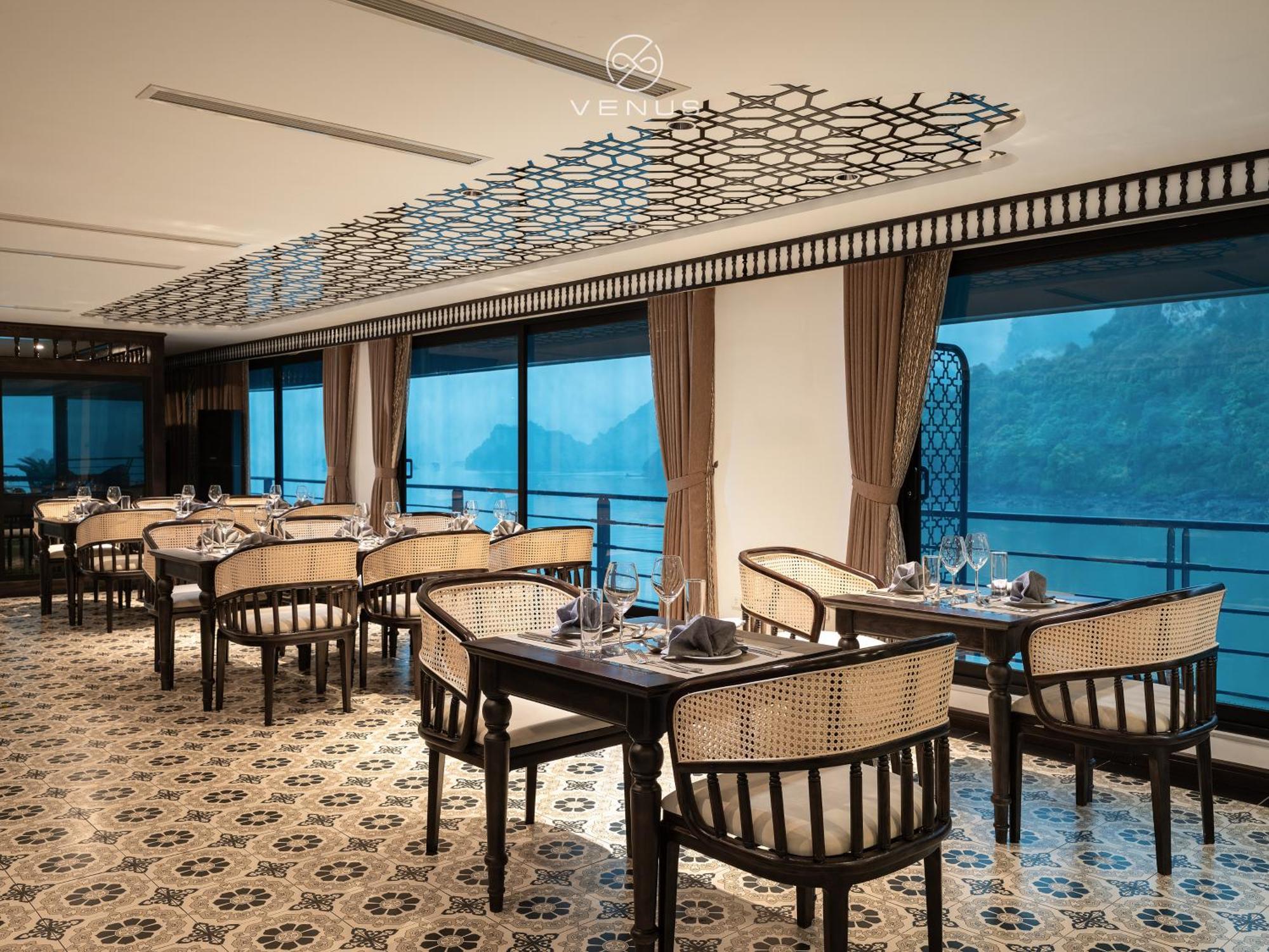  Era Halong Cruise
