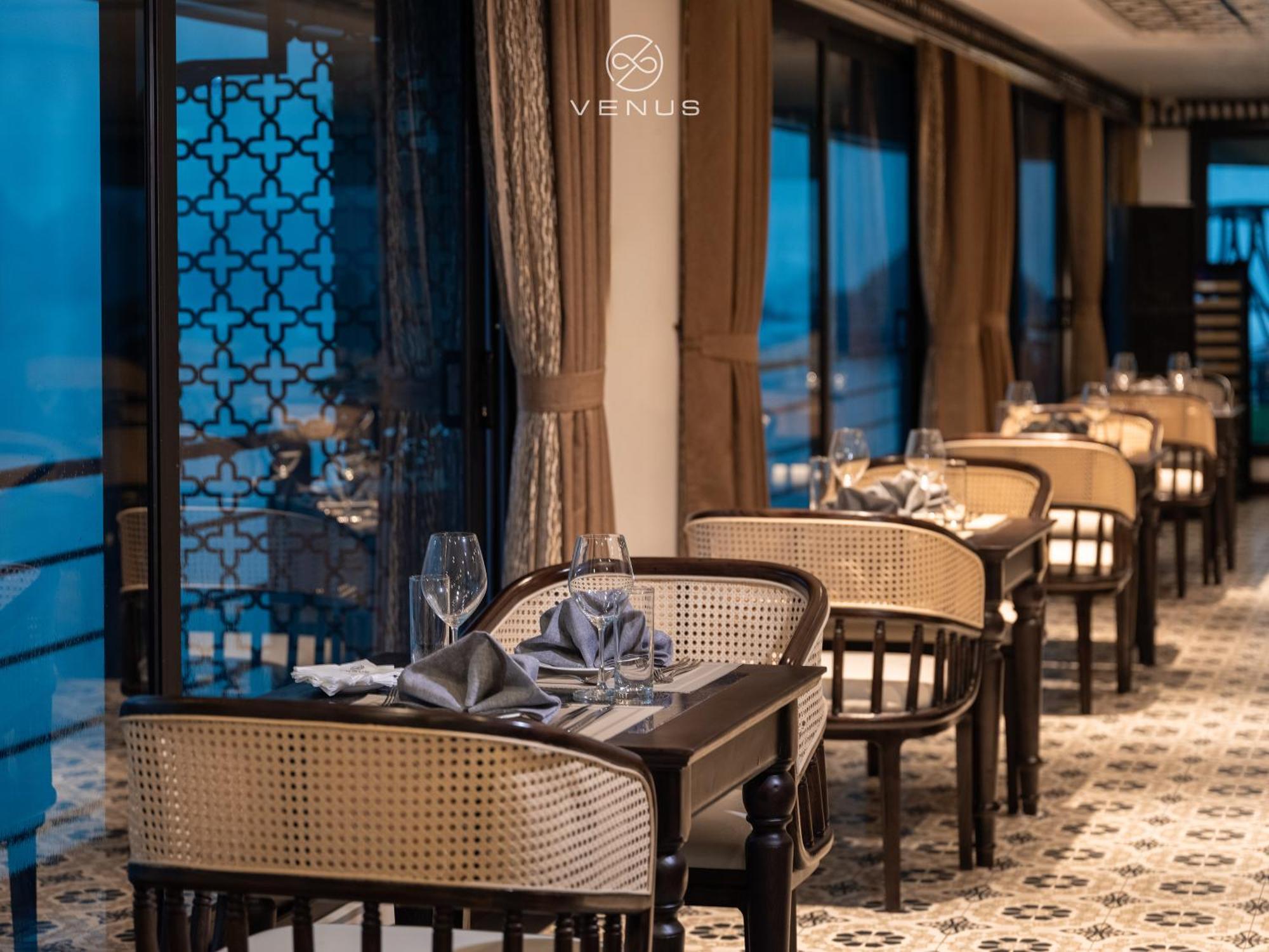  Era Halong Cruise 5*