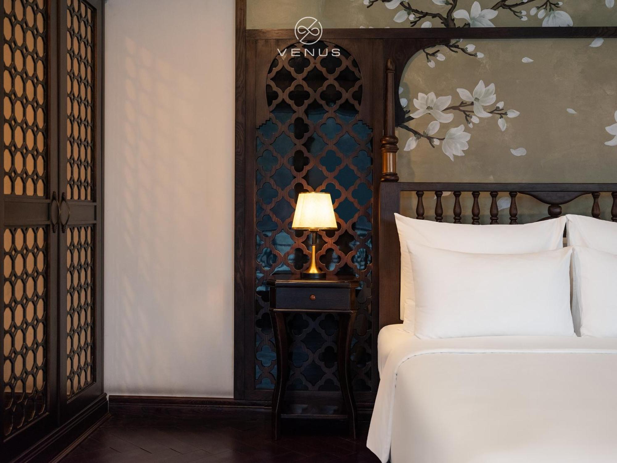  Era Halong Cruise 5*