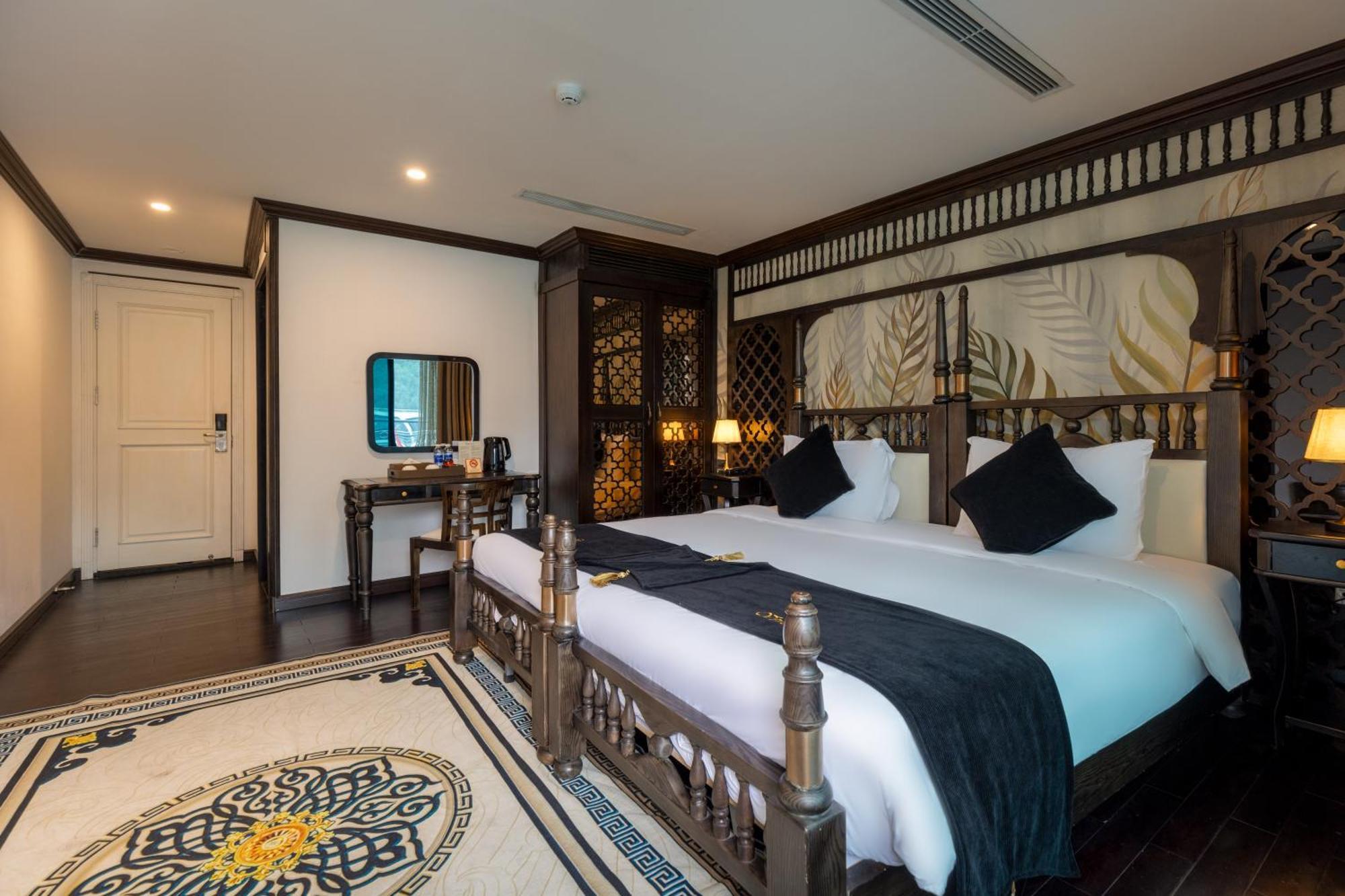  Era Halong Cruise