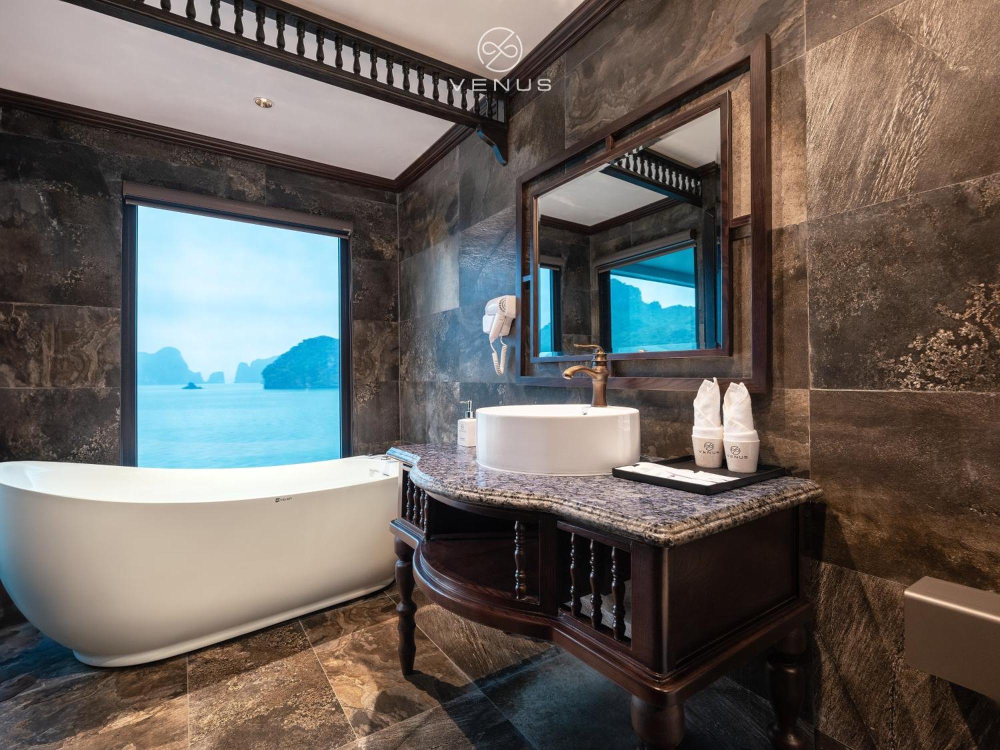  Era Halong Cruise 5*