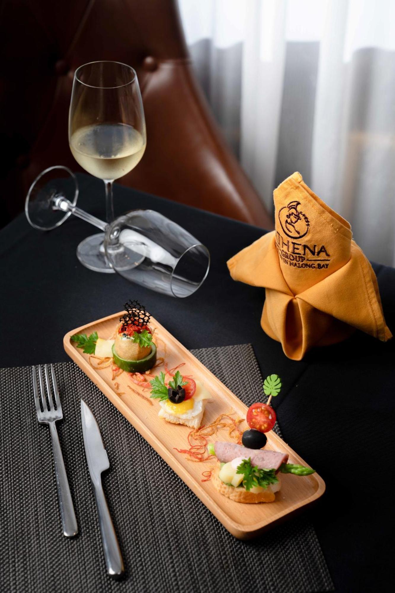 Athena Royal Cruise - Luxury In Halong Bay 