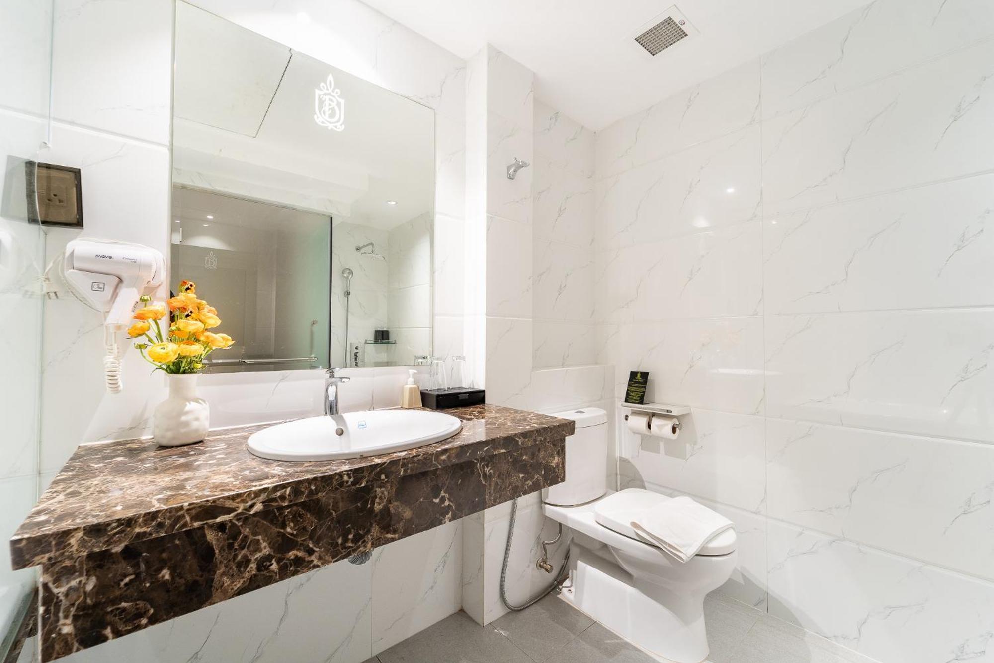Hotel Nicecy & Ho Chi Minh City