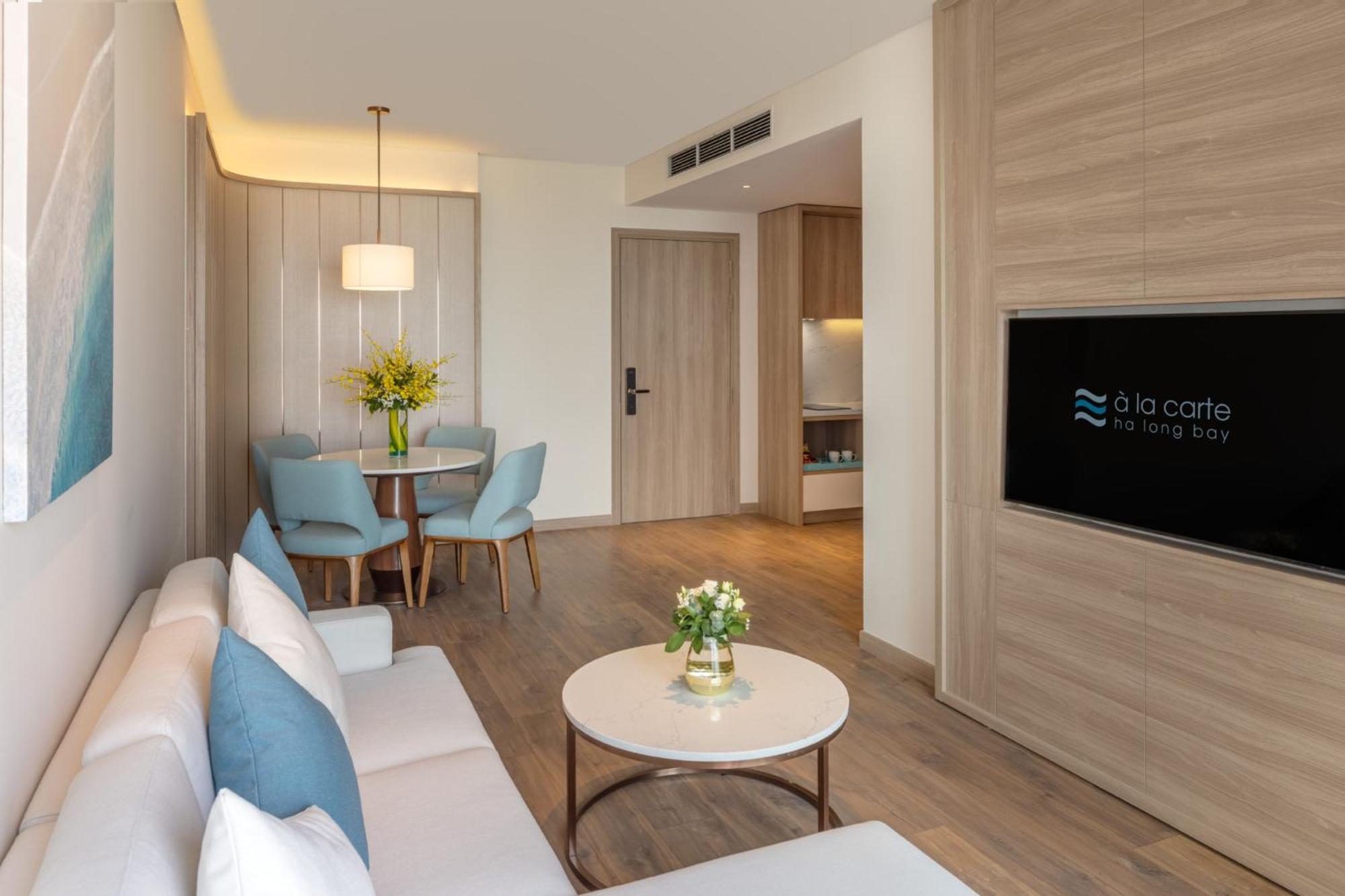 A La Carte Bay Managed By Taseco 5* Ha Long
