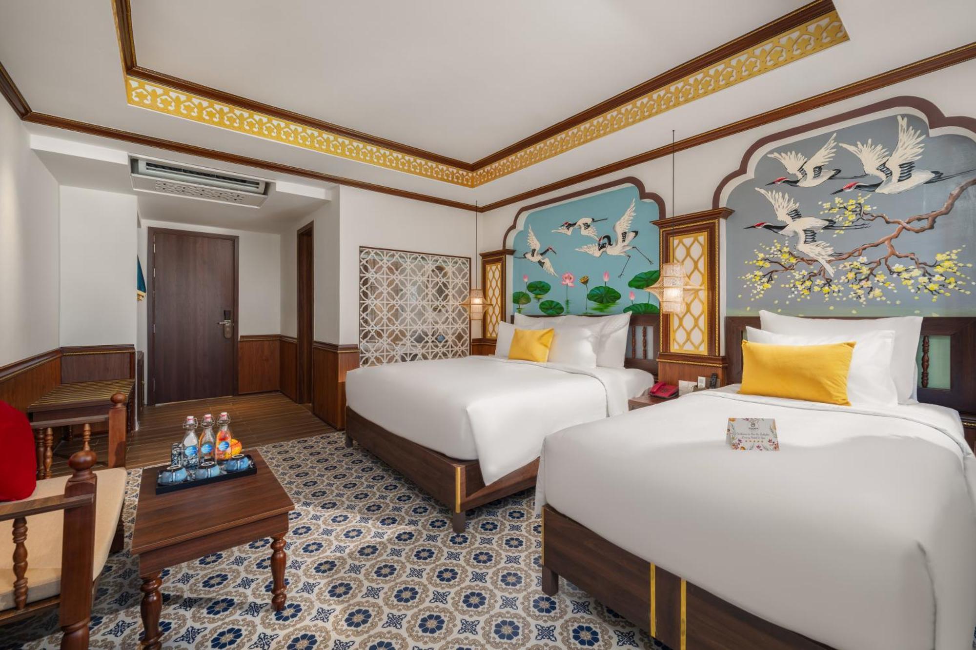 Babylon Riverside & Khách sạn 5*