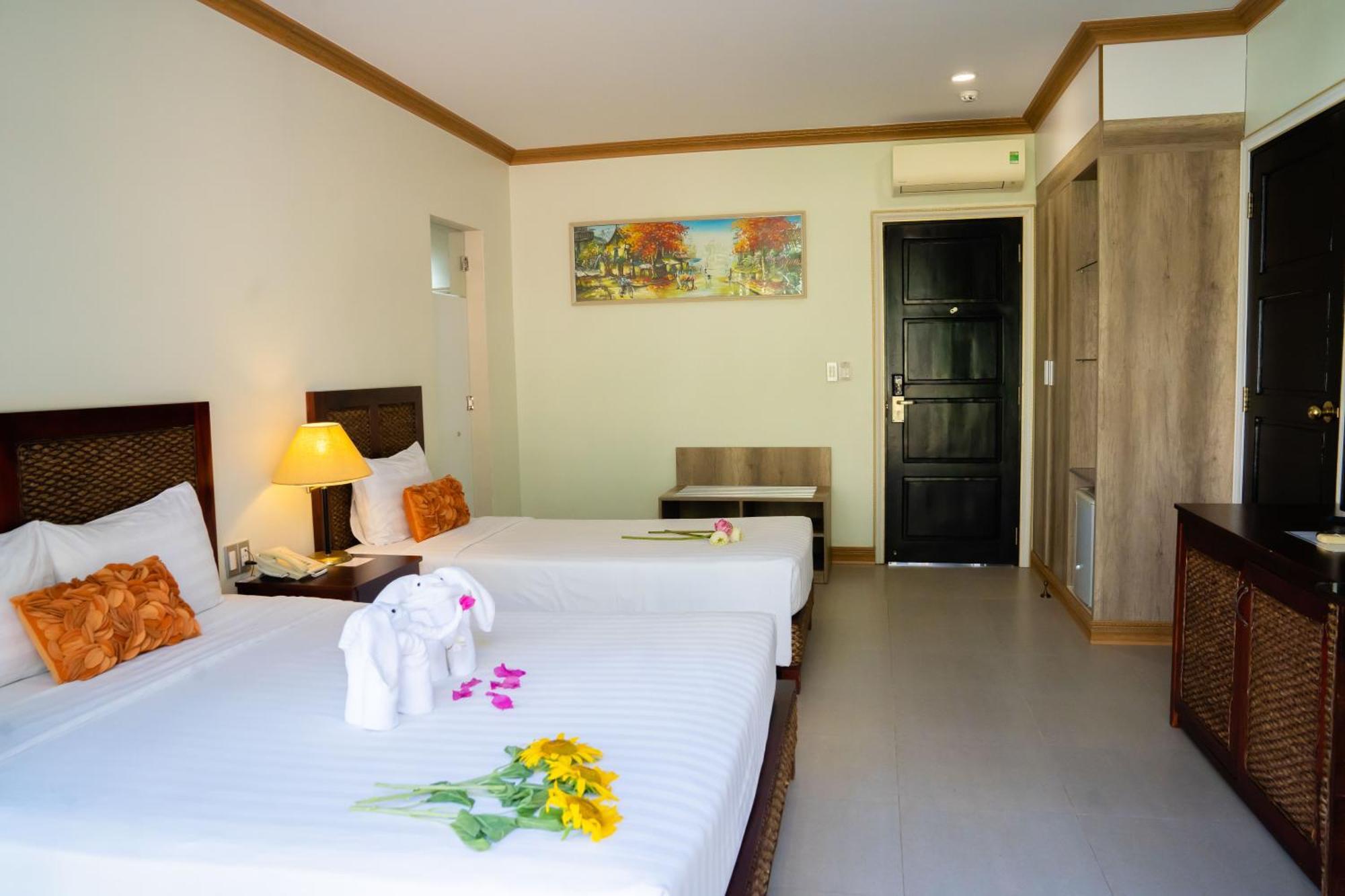 Lotus & 4* Vung Tau