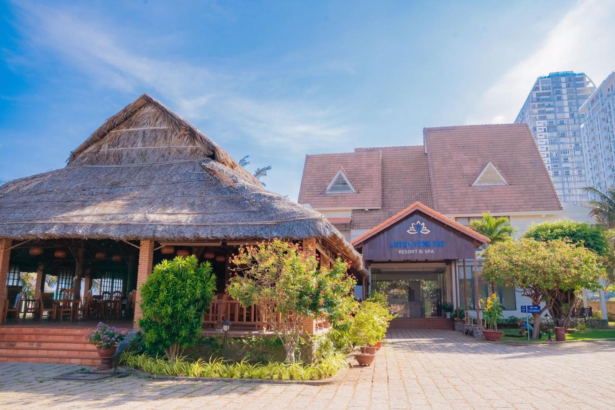 Lotus & Resort 4*