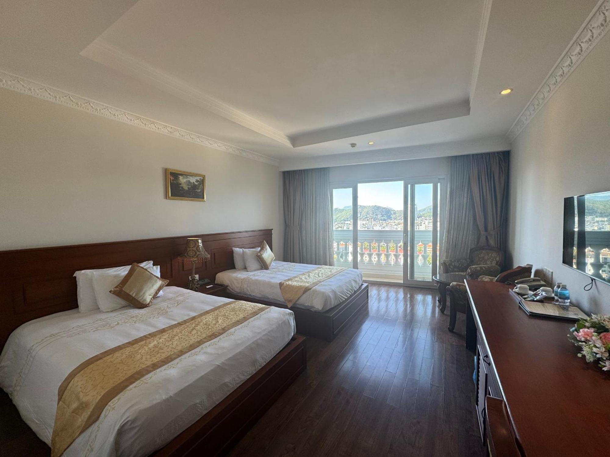 Palace 4* Nha Trang