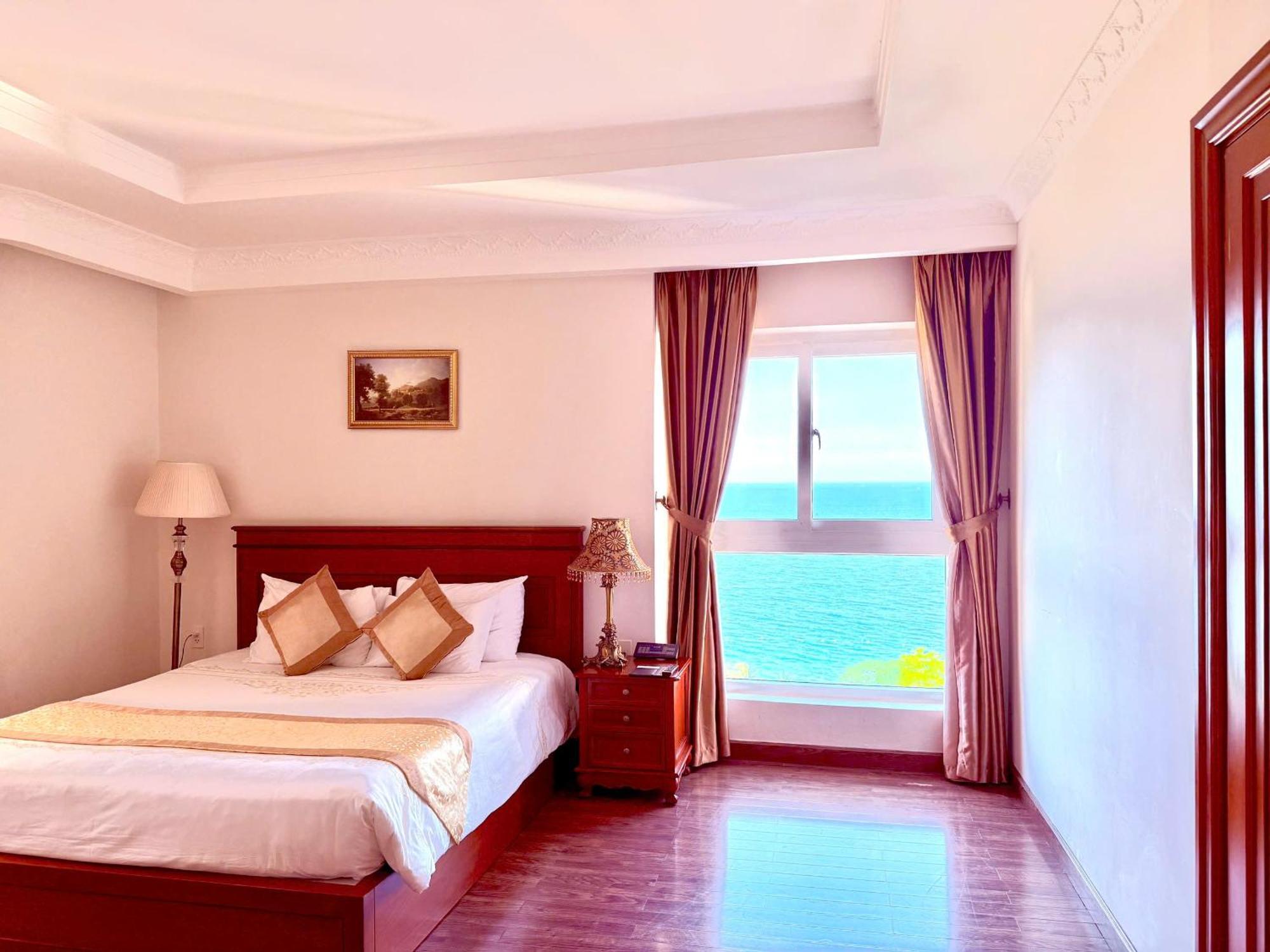 Palace 4* Nha Trang