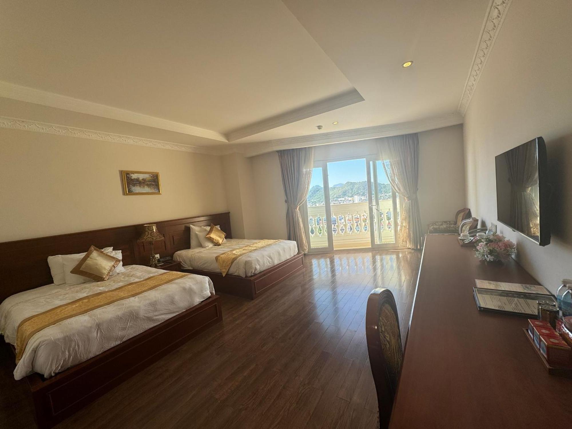 Palace Hotel 4*
