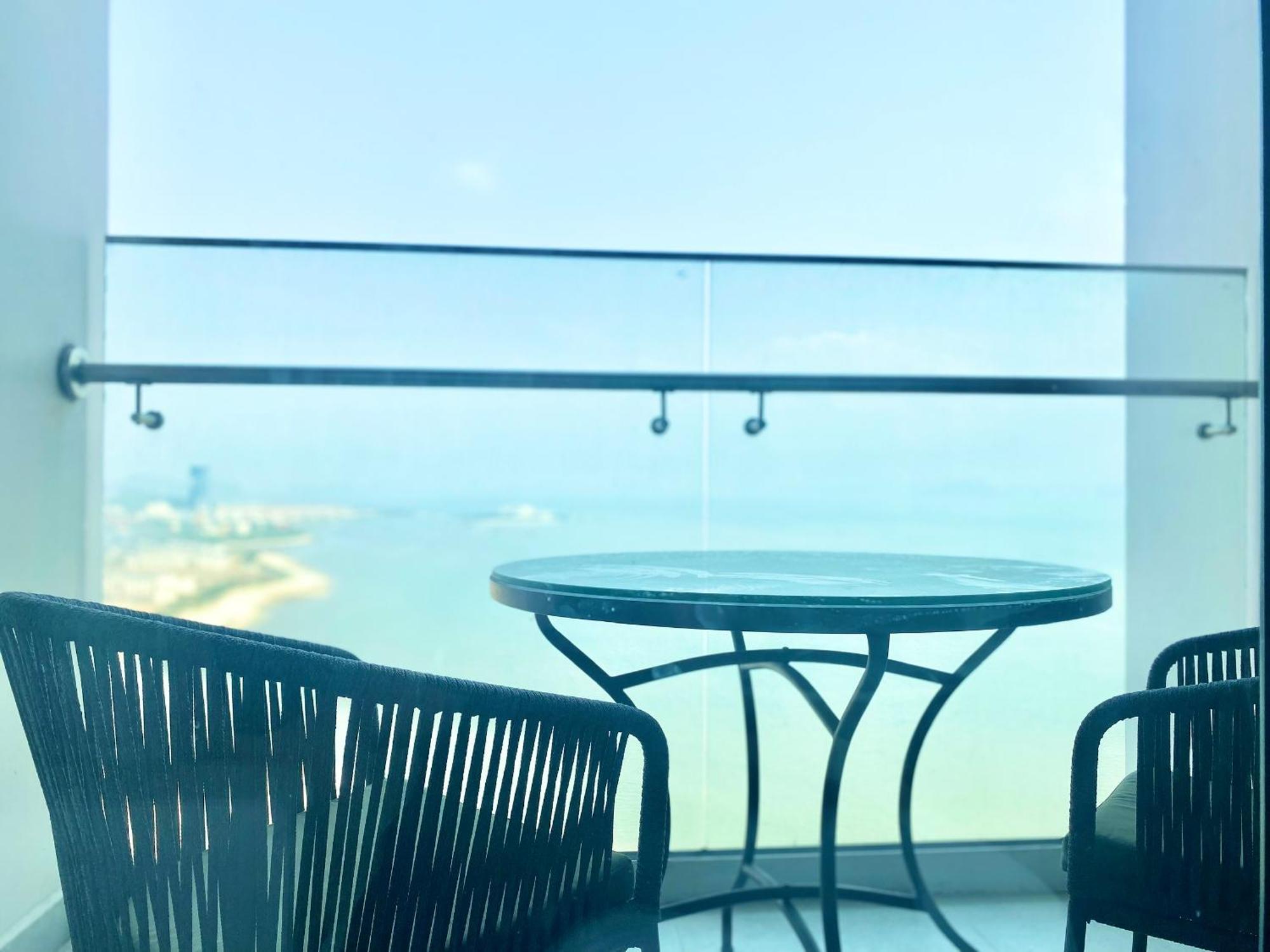 A La Carte By The Apartment Ha Long