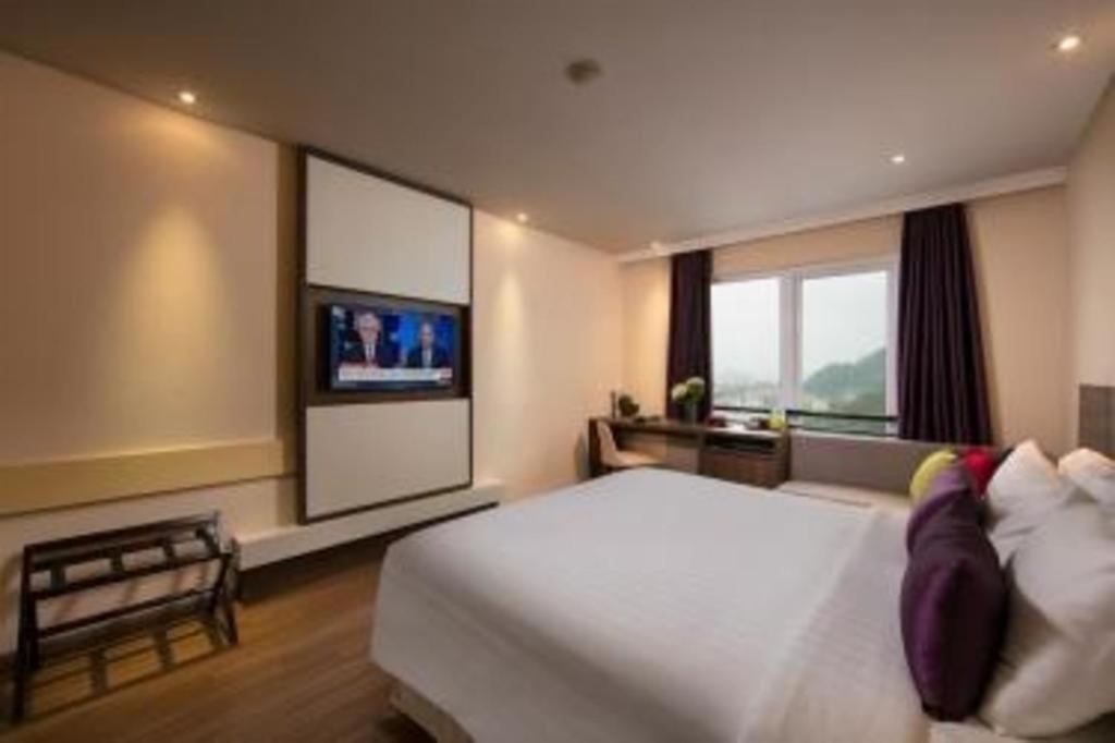 Halong Pearl Khách sạn 4*