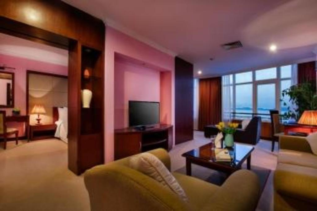 Halong Pearl 4*