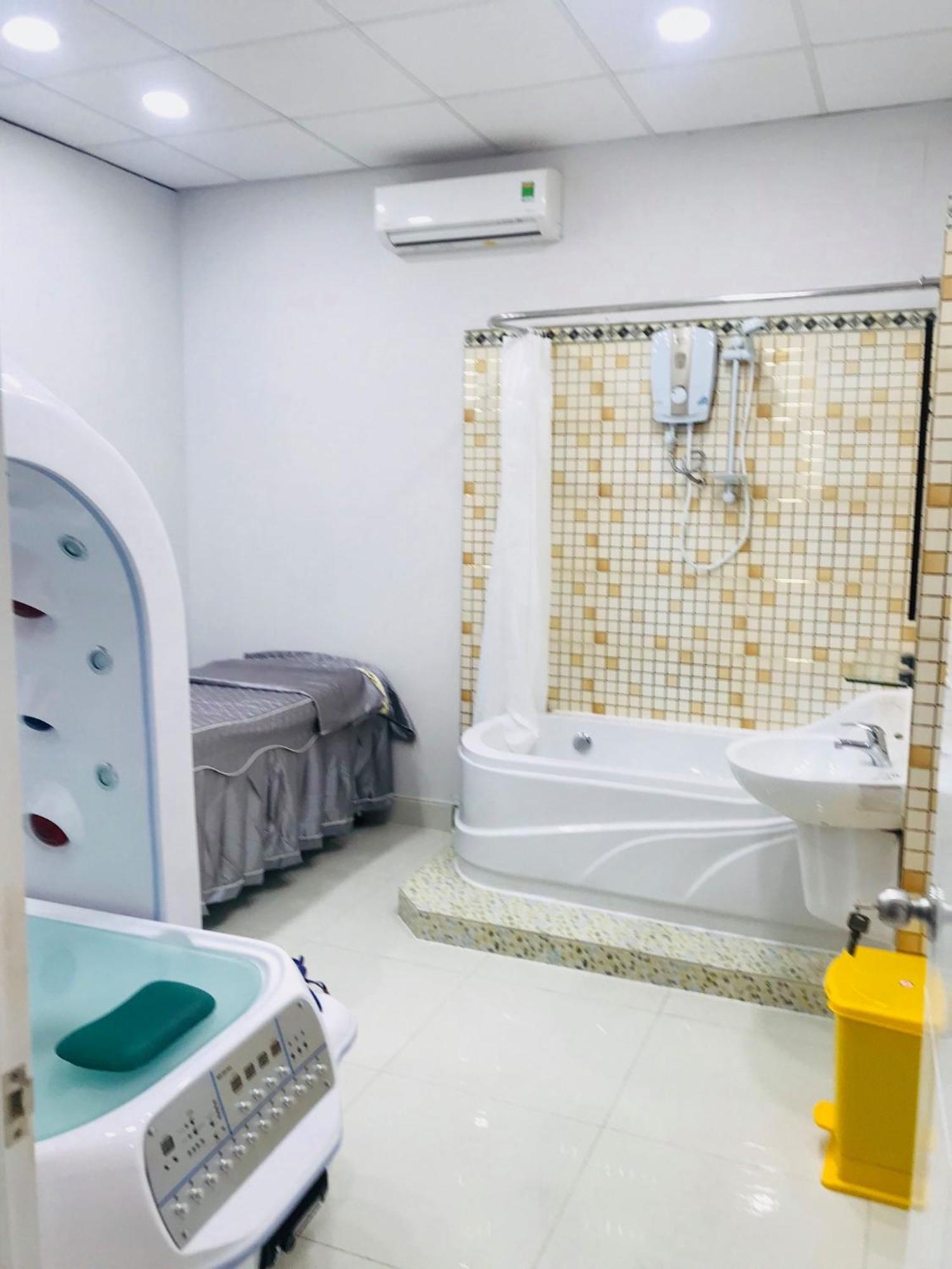 Golden Uc Chau House & 3* Ho Chi Minh City