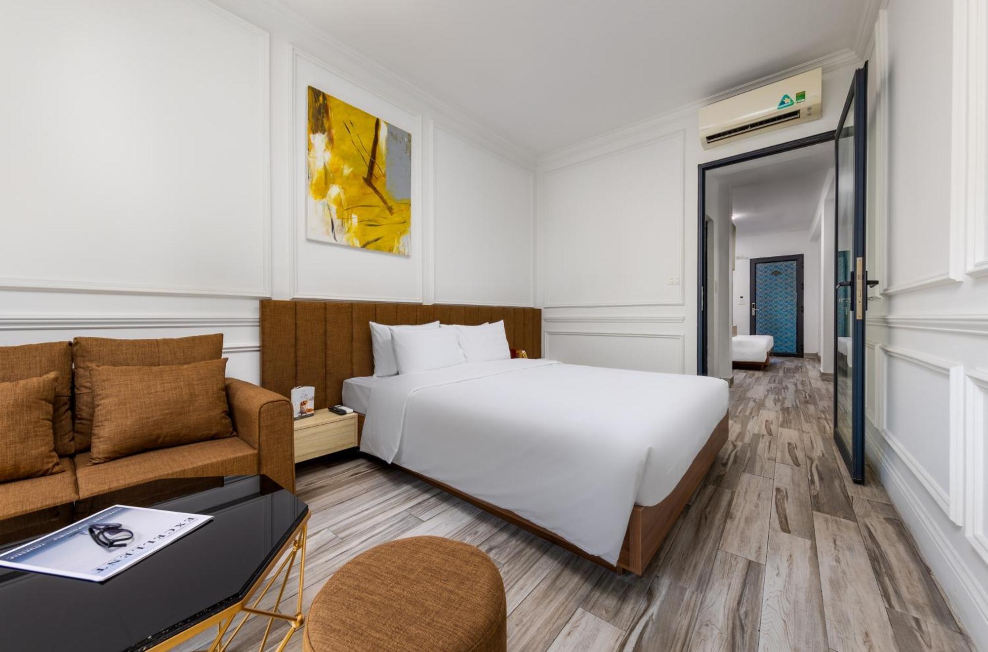 Khách sạn Center View And 3*