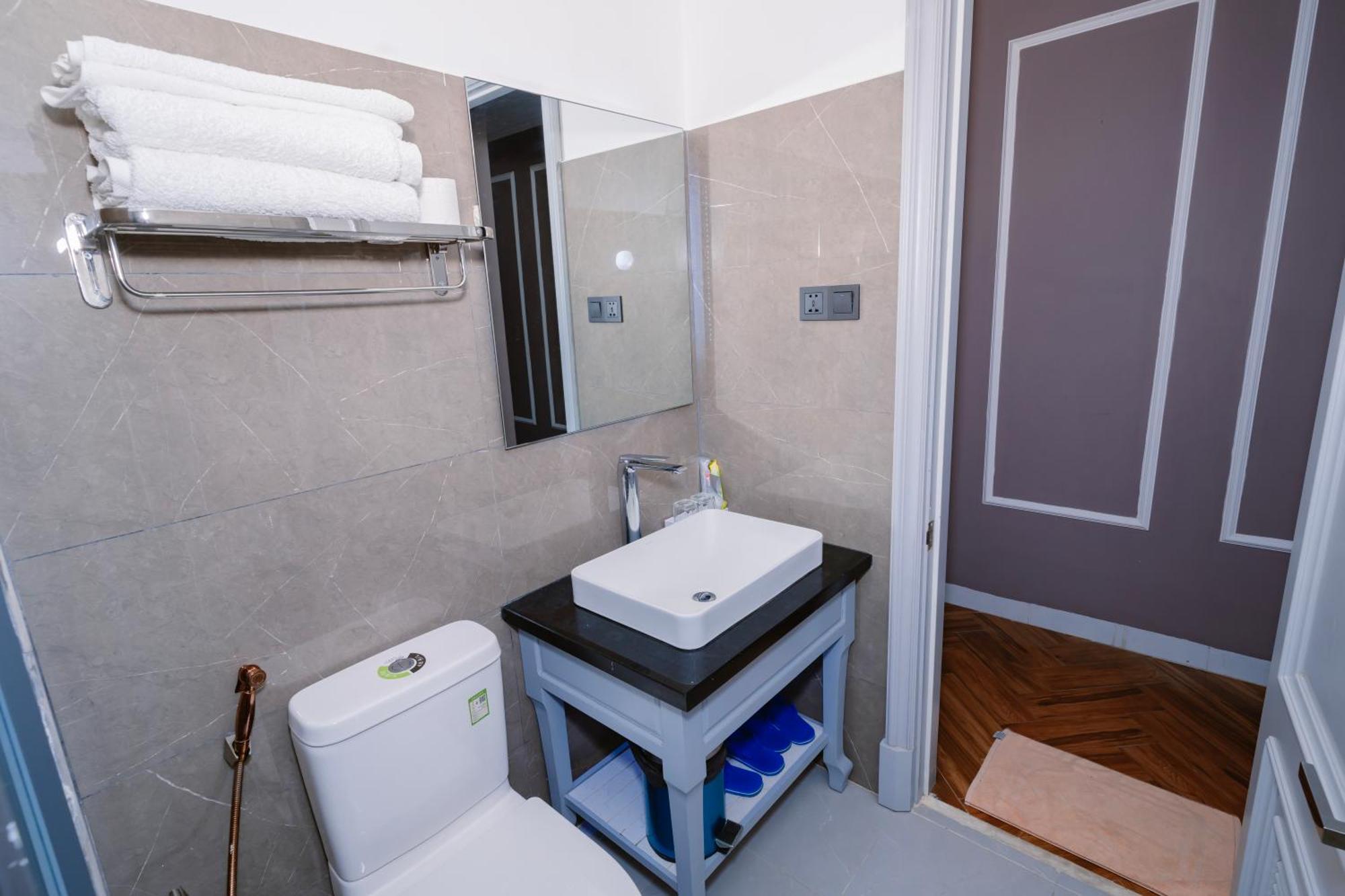 Royal Galaxy Aparthotel