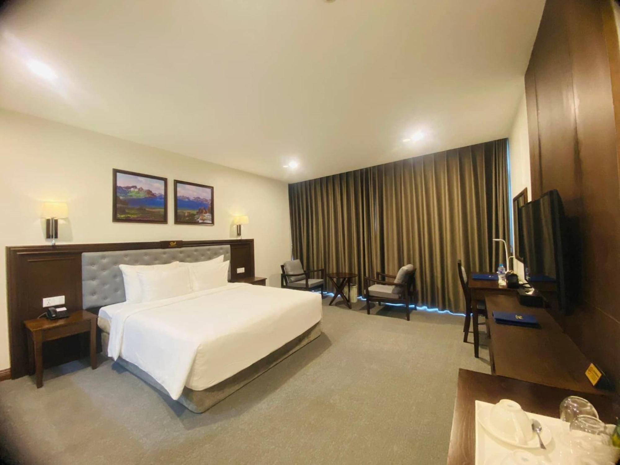 Hotel Peace