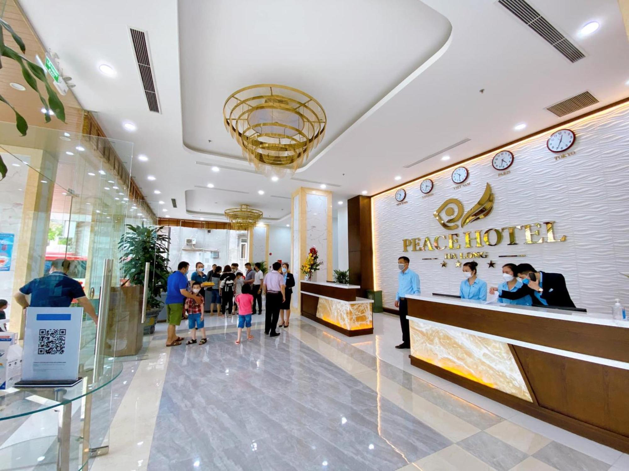 Peace Hotel Ha Long