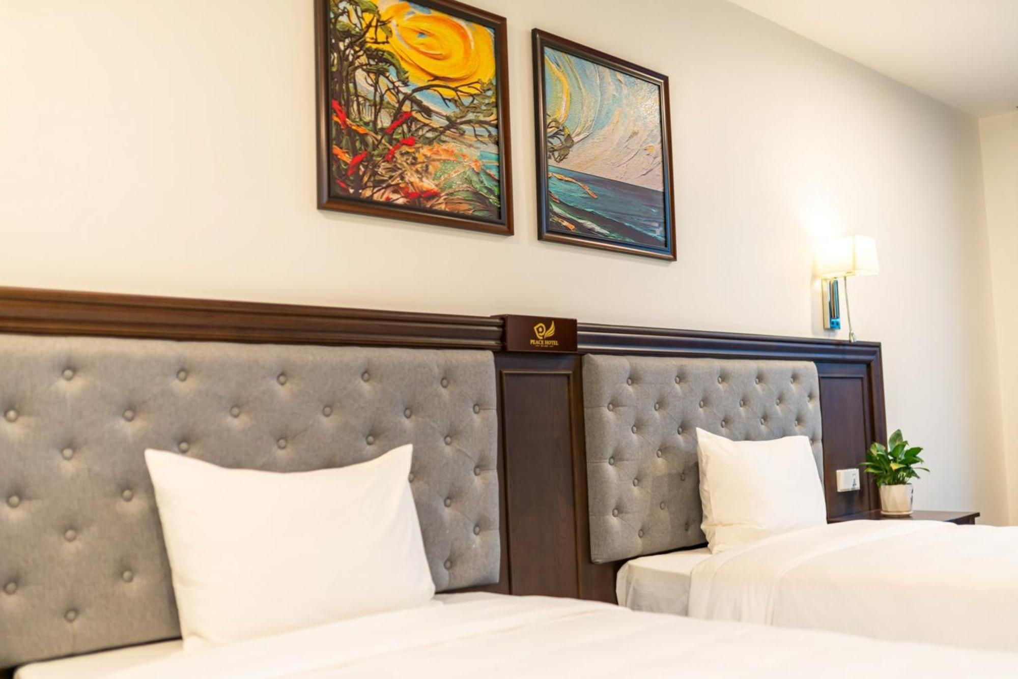 Peace Hotel Ha Long