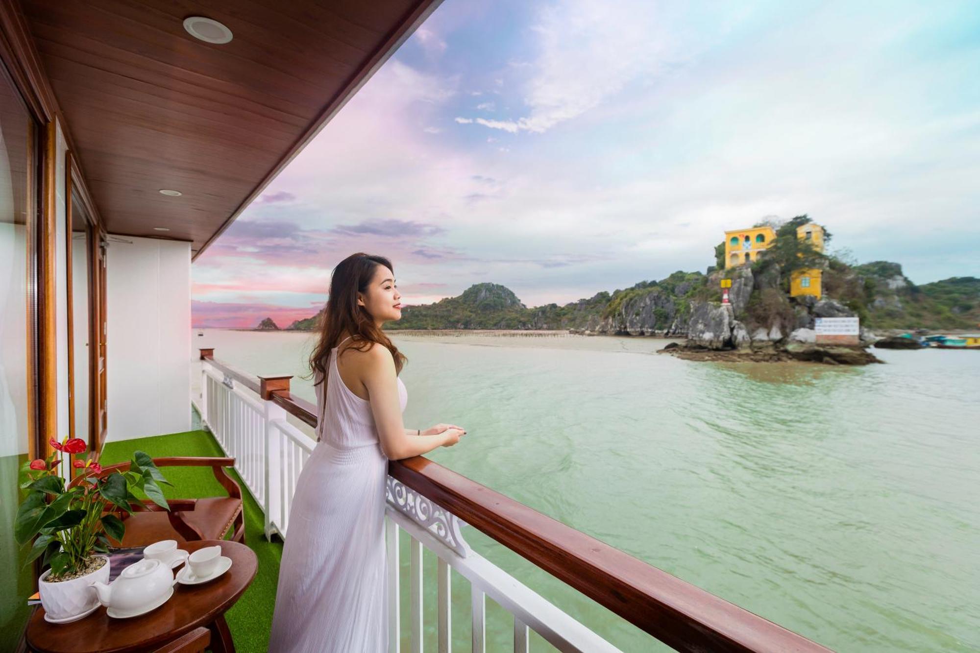 Le Journey Calypso Cruises Botel Ha Long