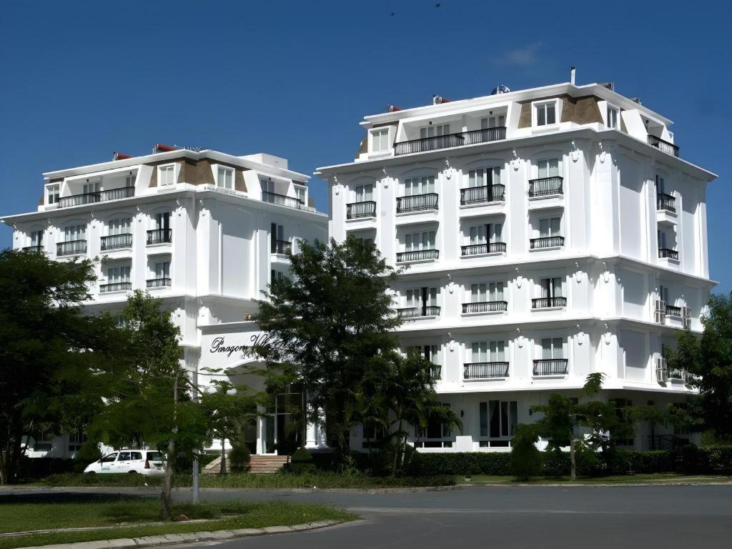 Paragon Hotel
