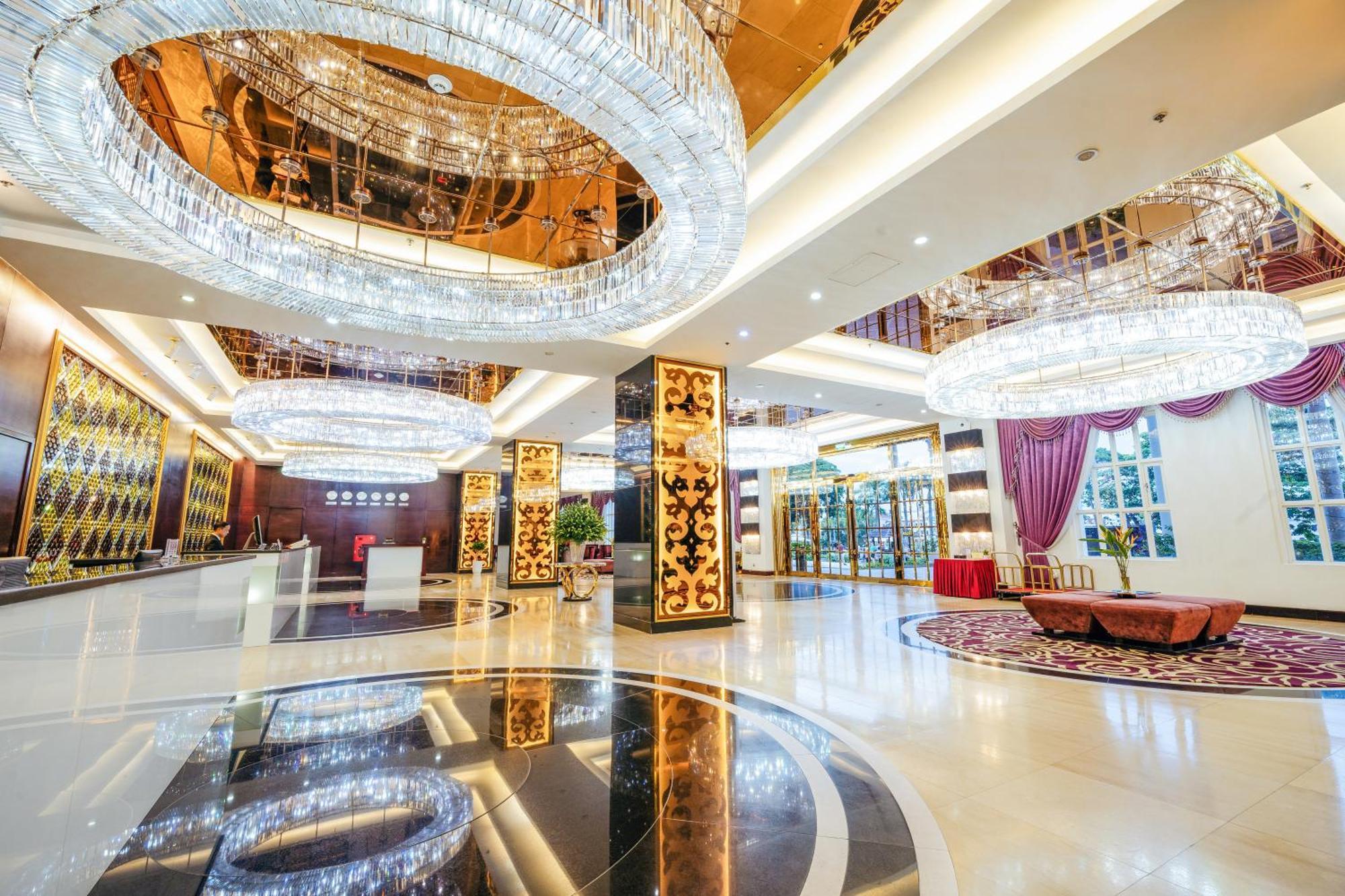 Hoàng Gia 5*