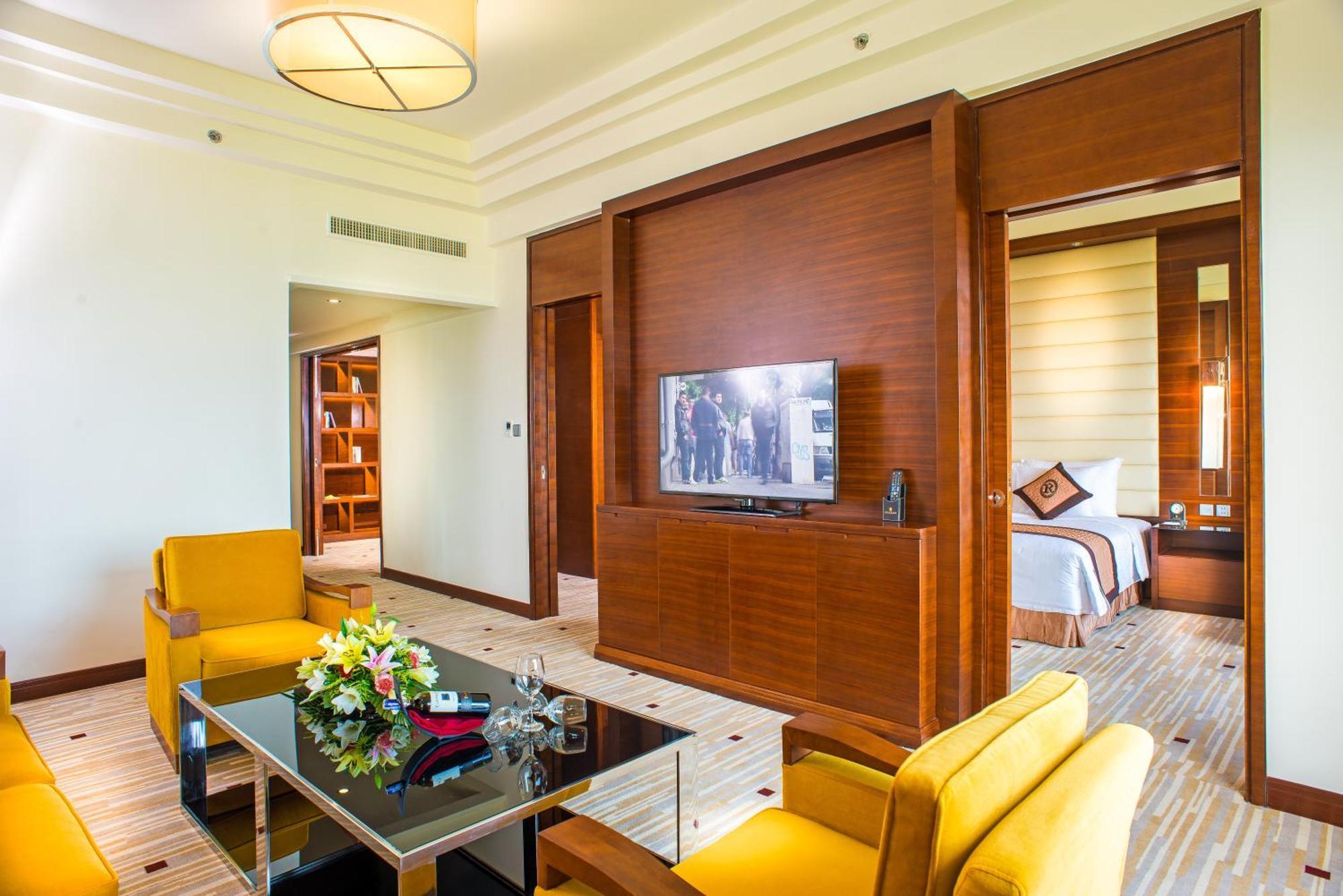 Hoàng Gia 5* Hạ Long