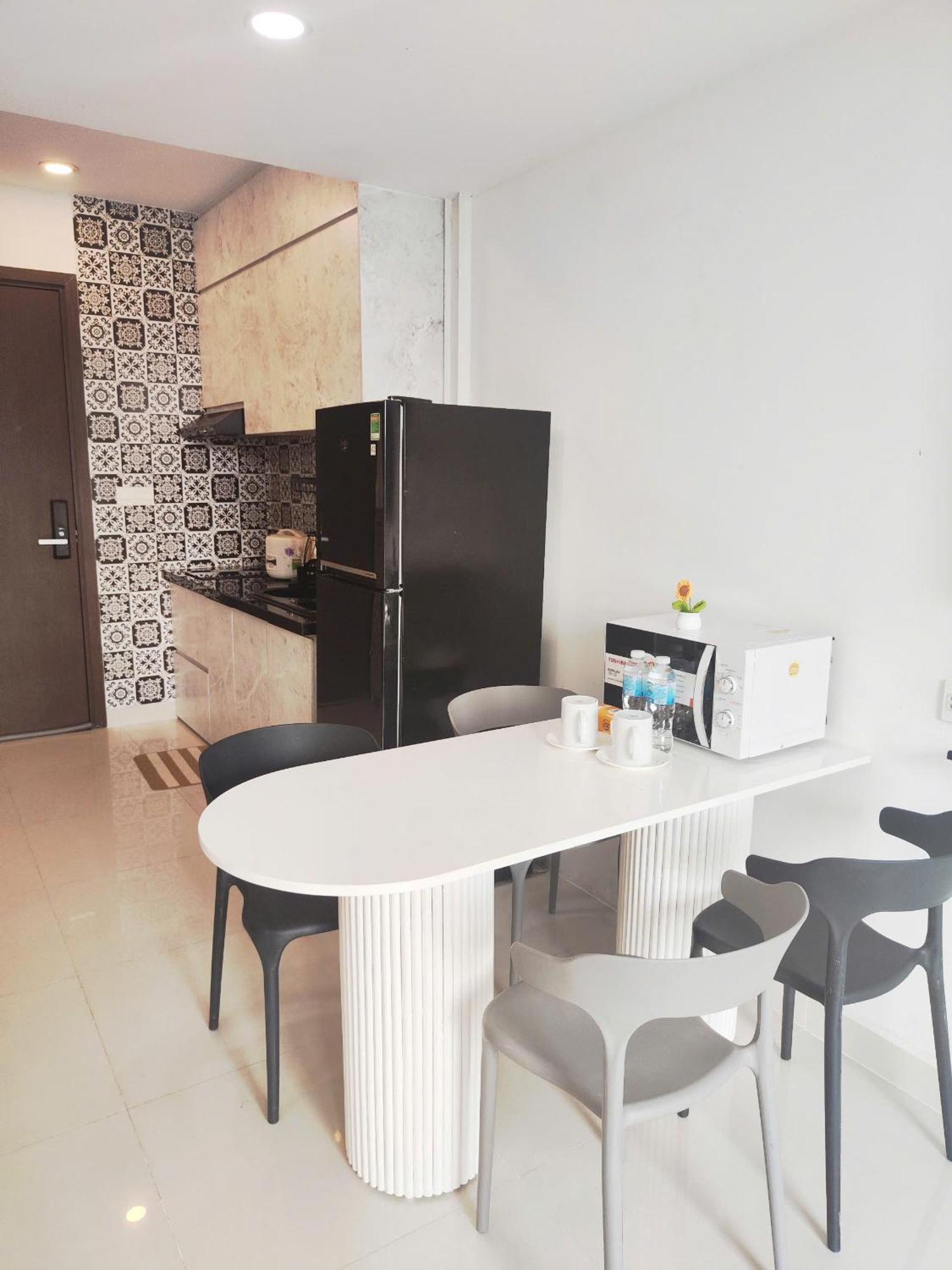 Botanica Premier - With Swimming Pool, Near The Airport Ho-Chi-Minh-Stadt